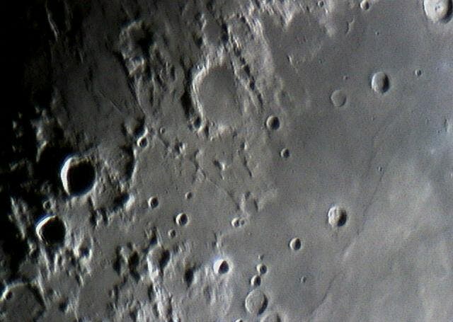 Mond Rima Ariadaeus
