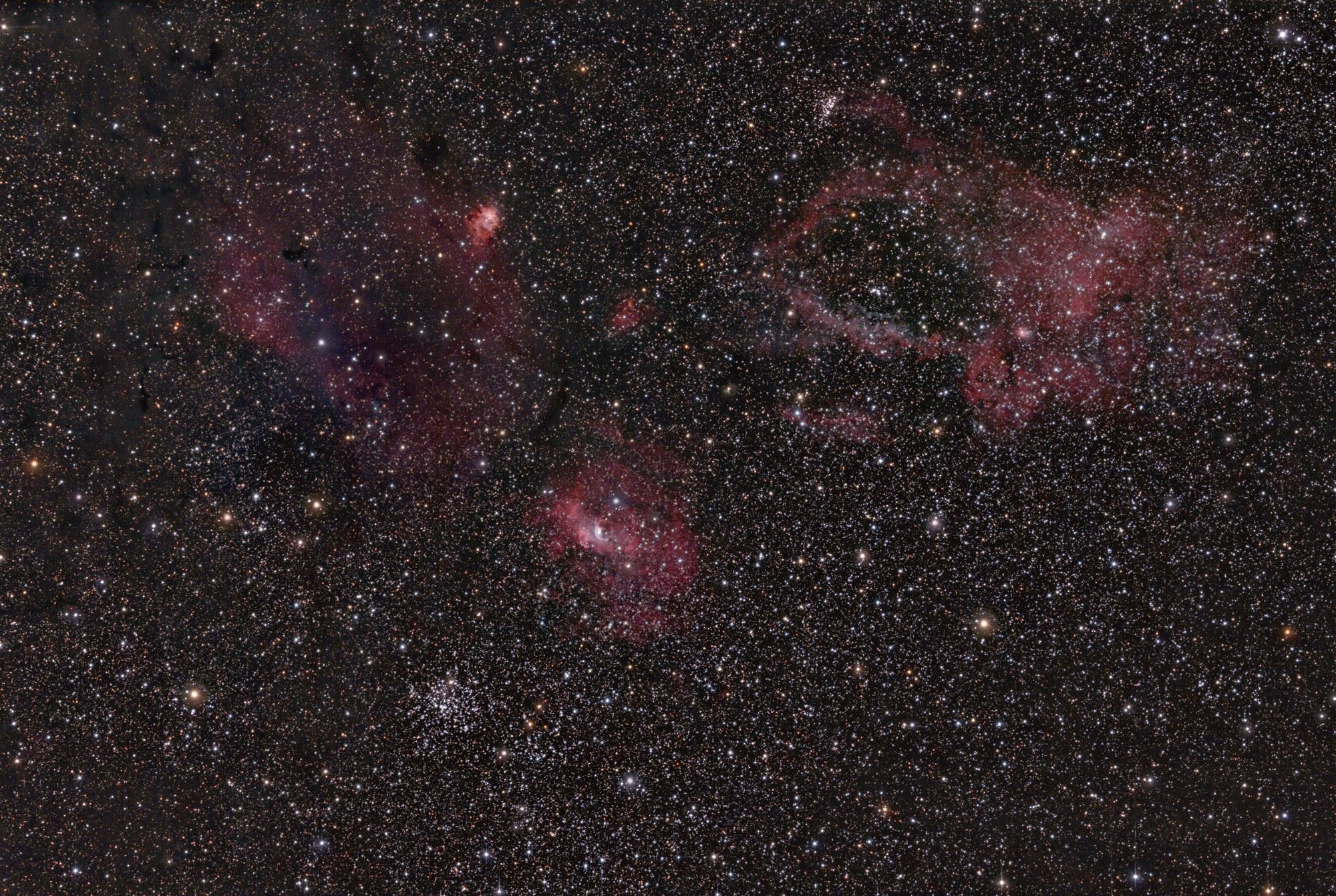 NGC 7635, der Bubble-Nebel und seine Umgebung