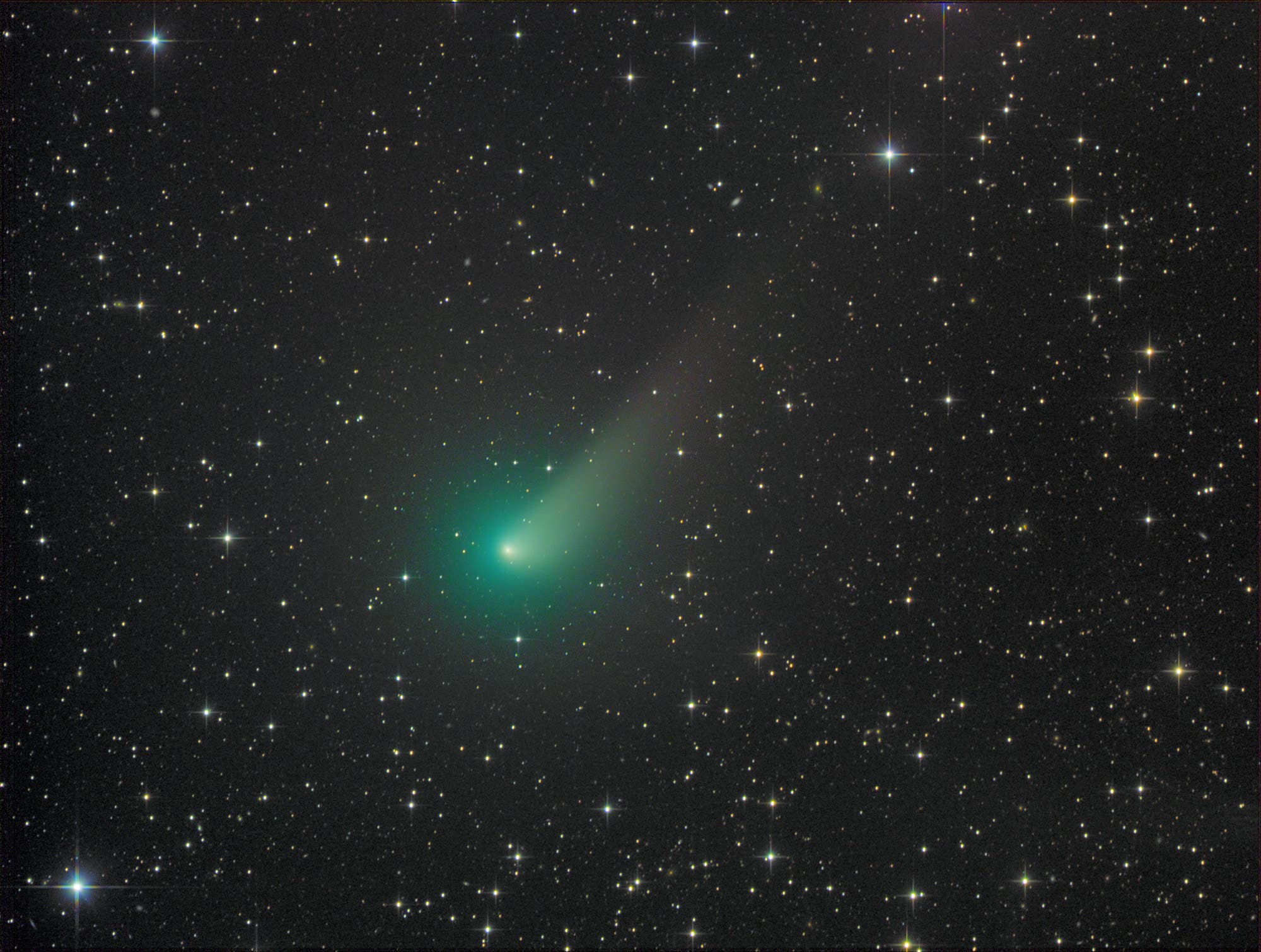 Komet Johnson C/2015 V2 steht (fast) still