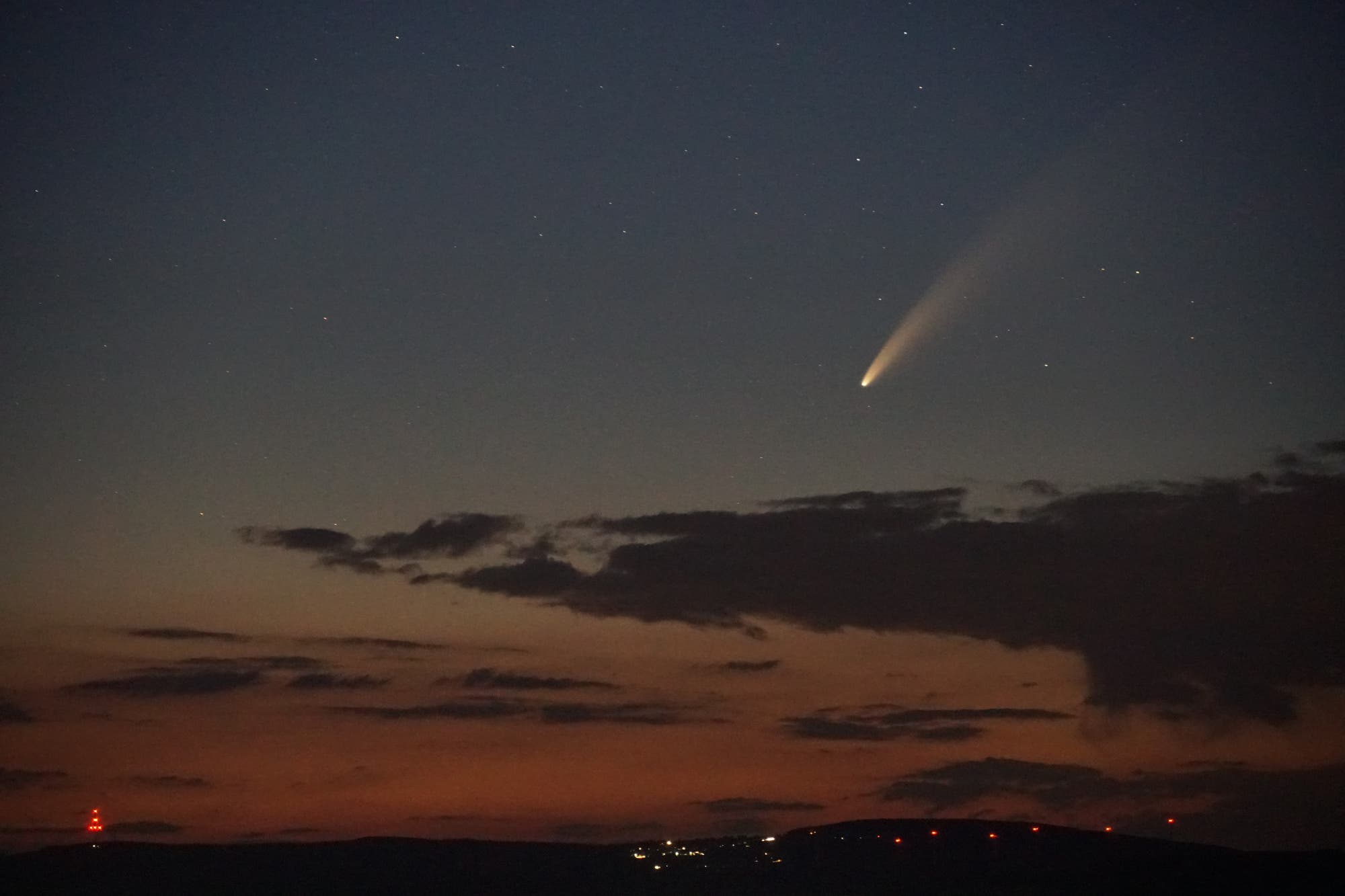 Komet NEOWISE über dem Vogelsberg