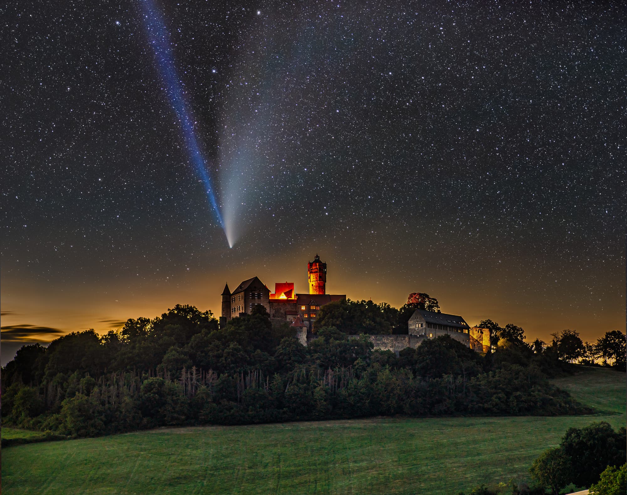 Komet Neowise über Ronneburg – Komposit