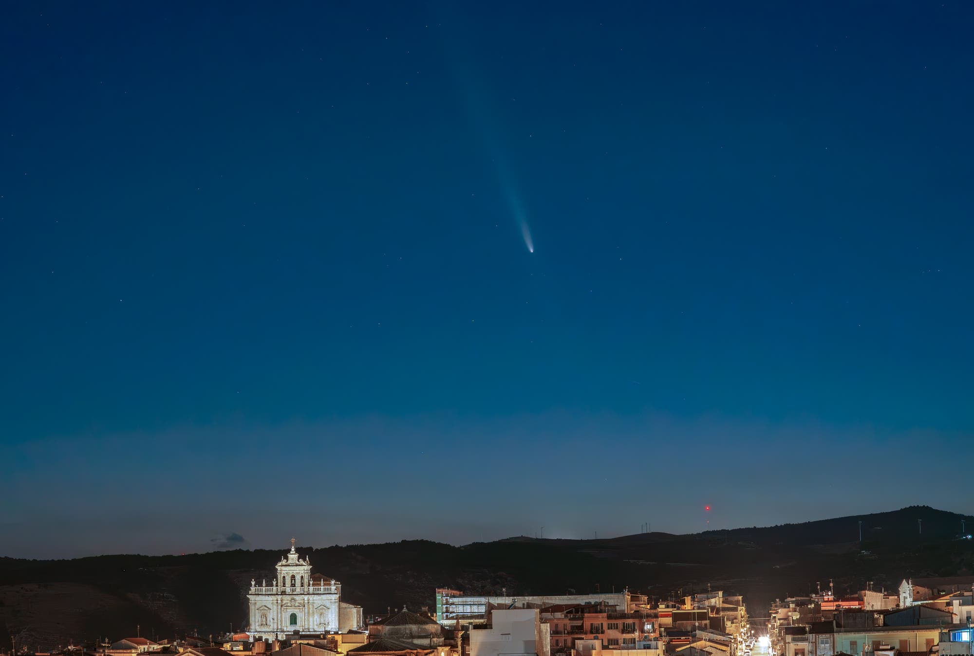 Comet C/2023 A3 Tsuchinshan-ATLAS over Sortino (SR), Italy