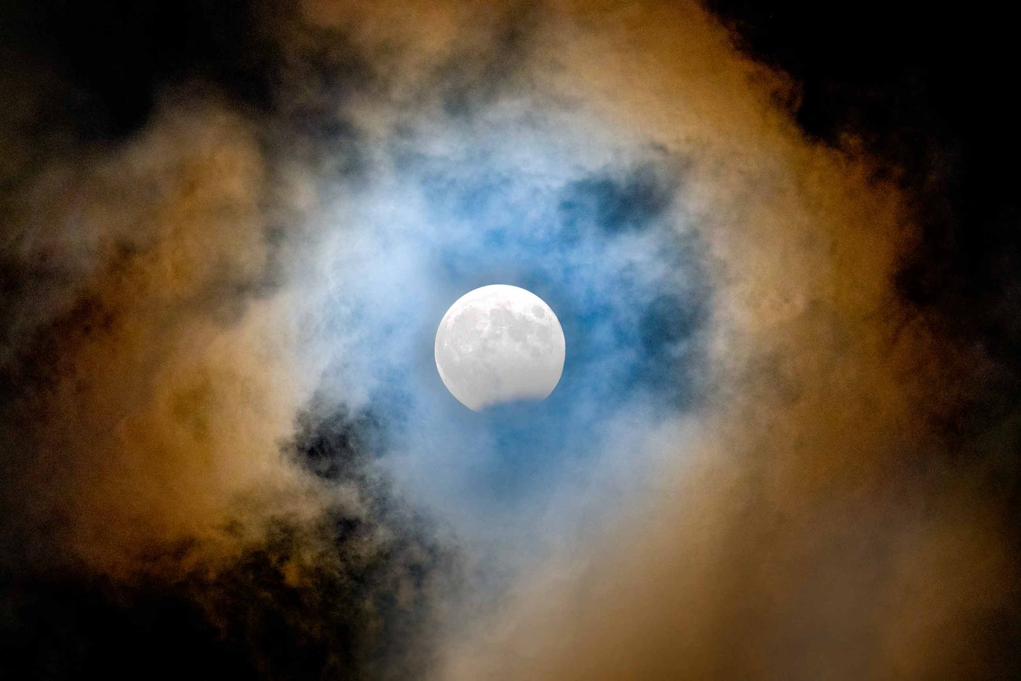 Lunar Eclipse and Lunar corona