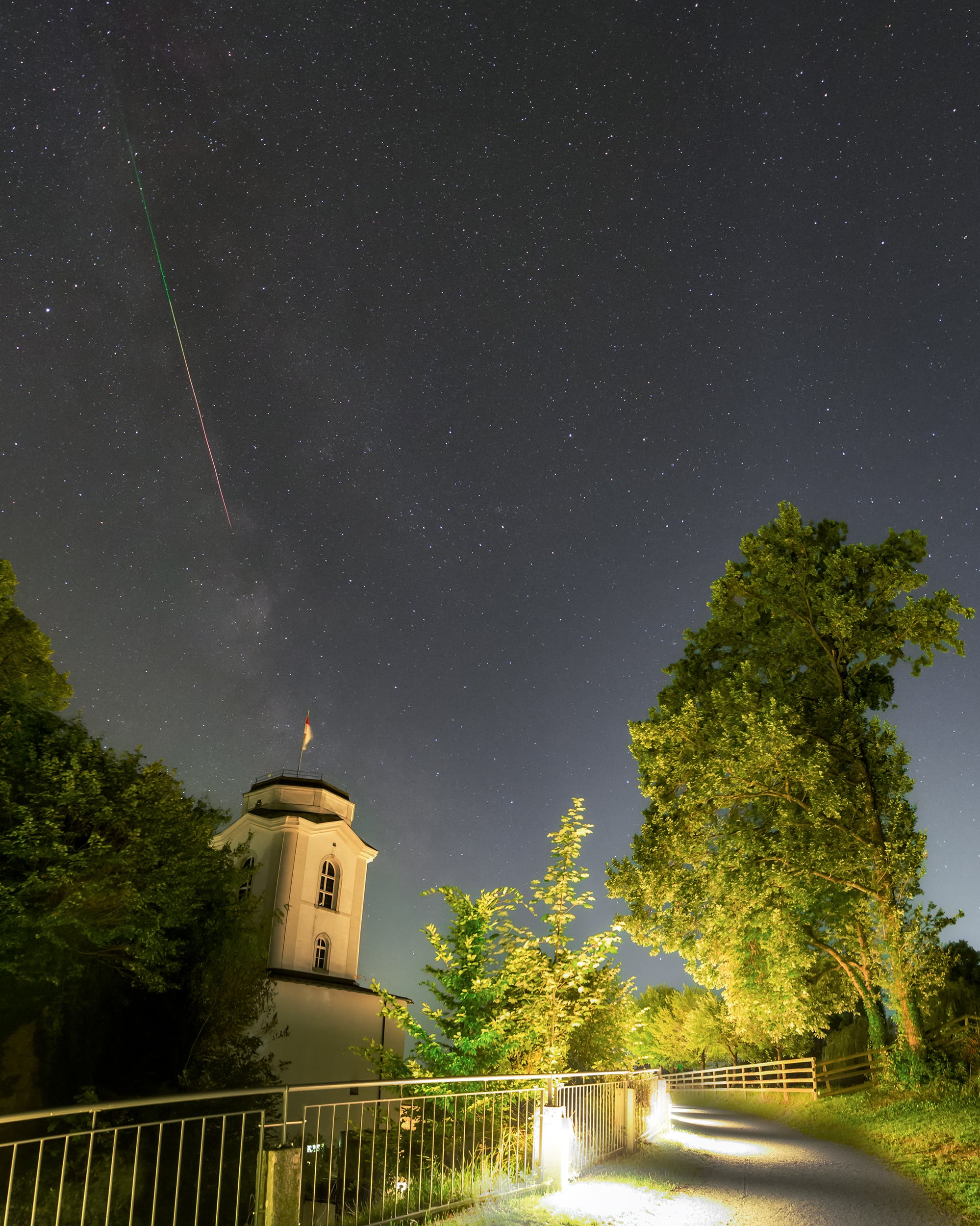 Perseiden-Meteor über Veste Oberhaus, Passau