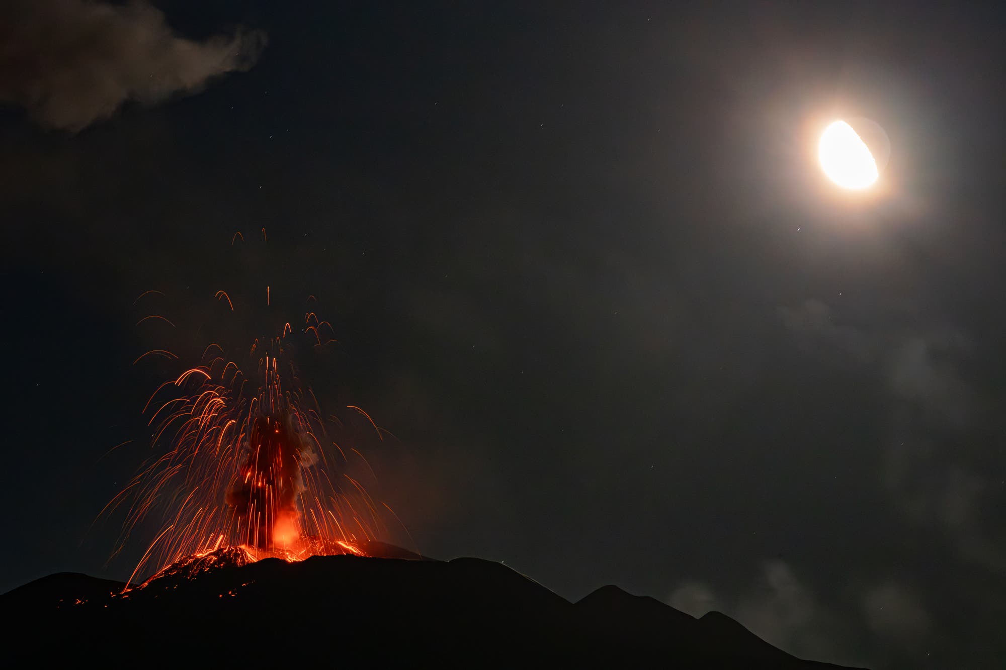 The Moon over the volcano