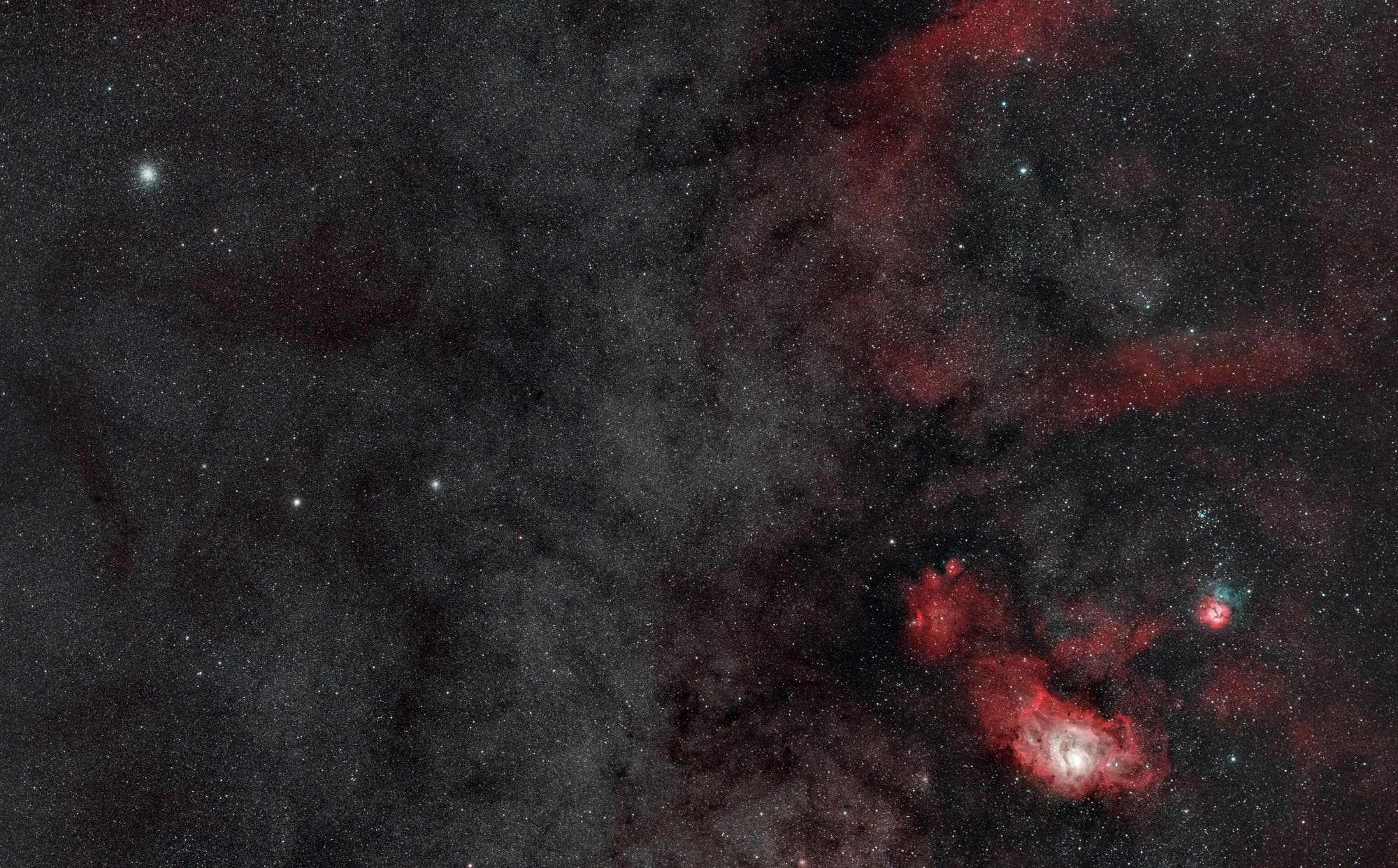 Region between M 22 and M 8 in Sagittarius