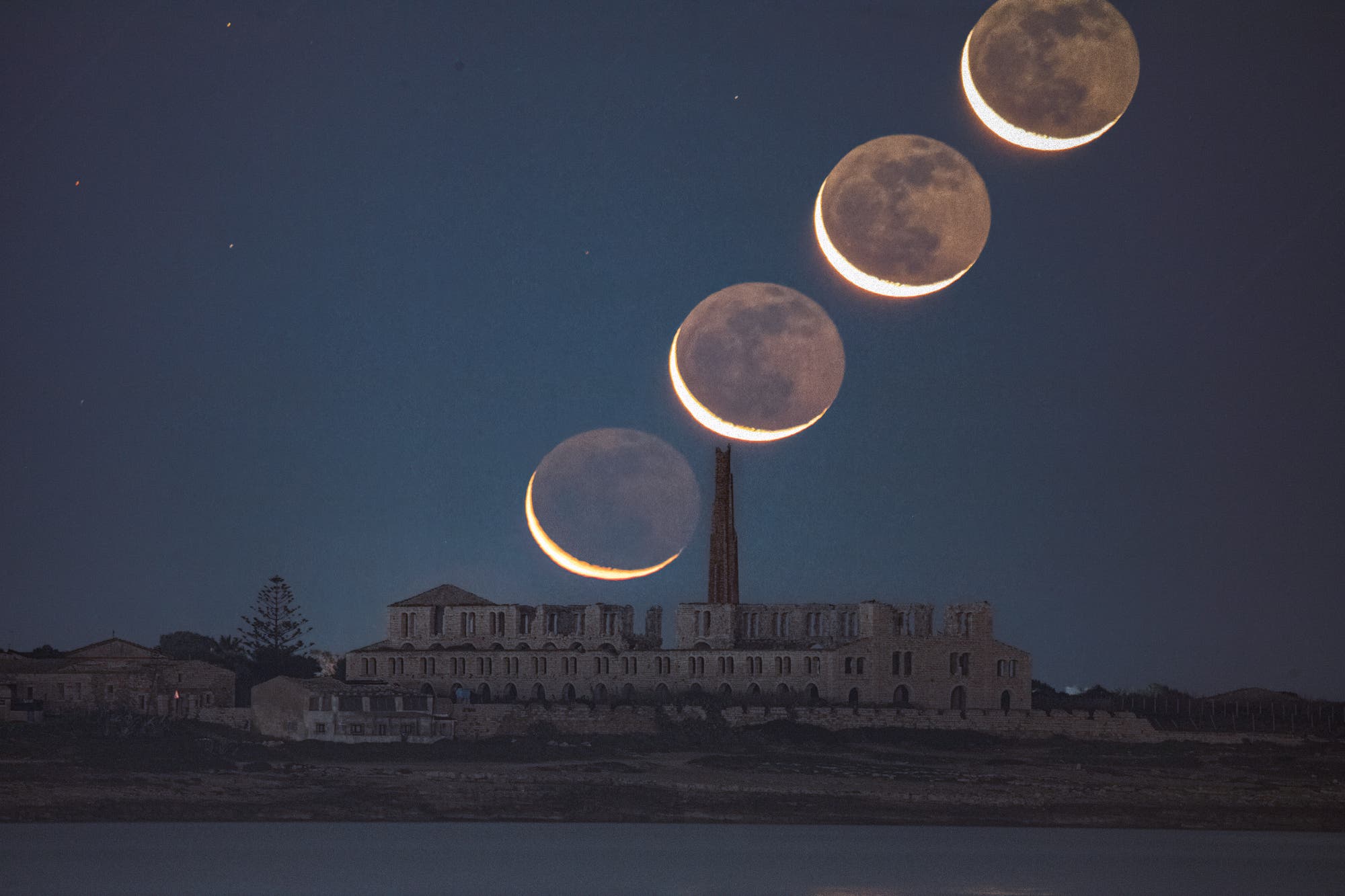 Moon rise sequence