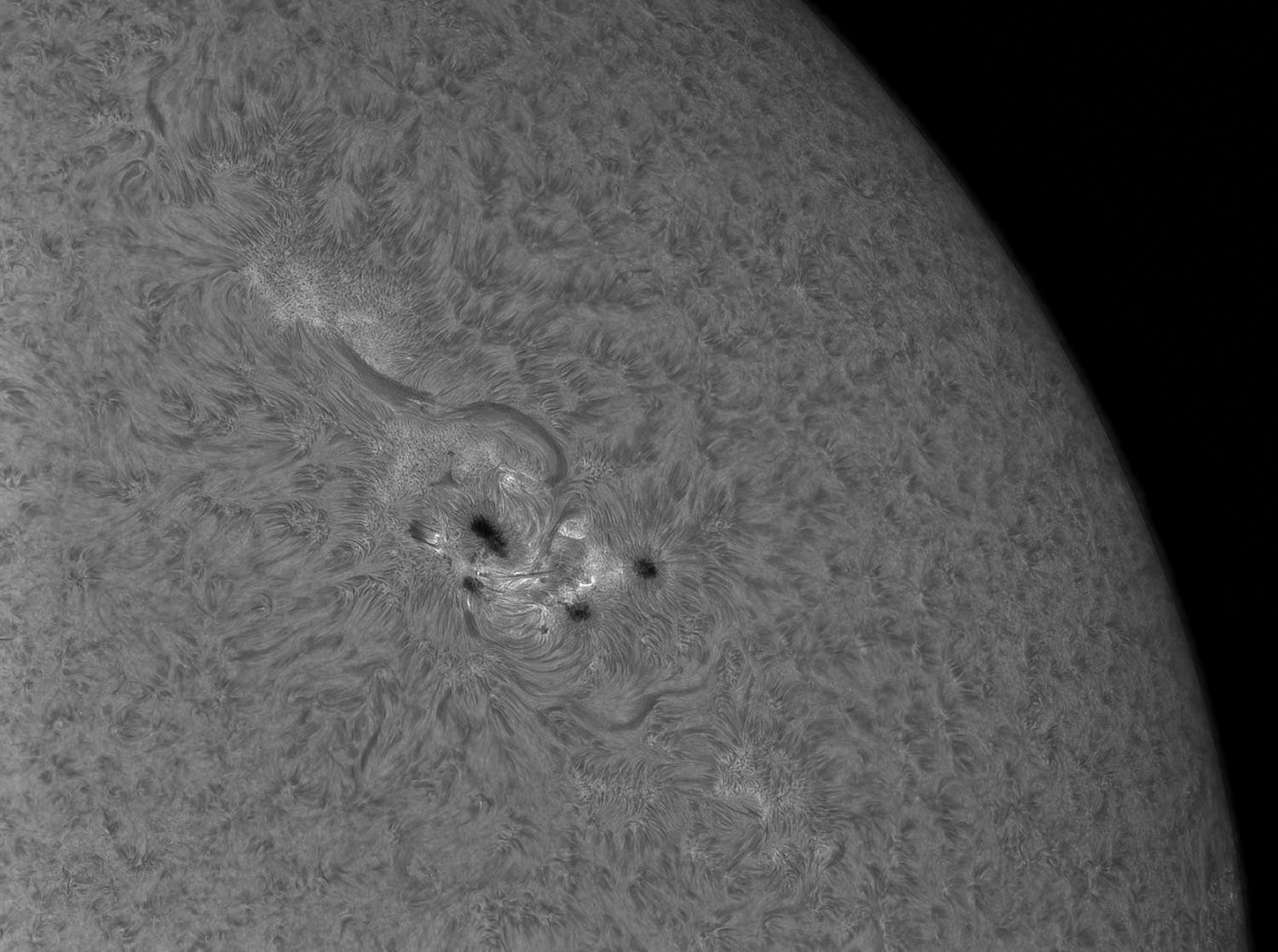 H-alpha-Sonne am 5. März 2011,  Teil 1