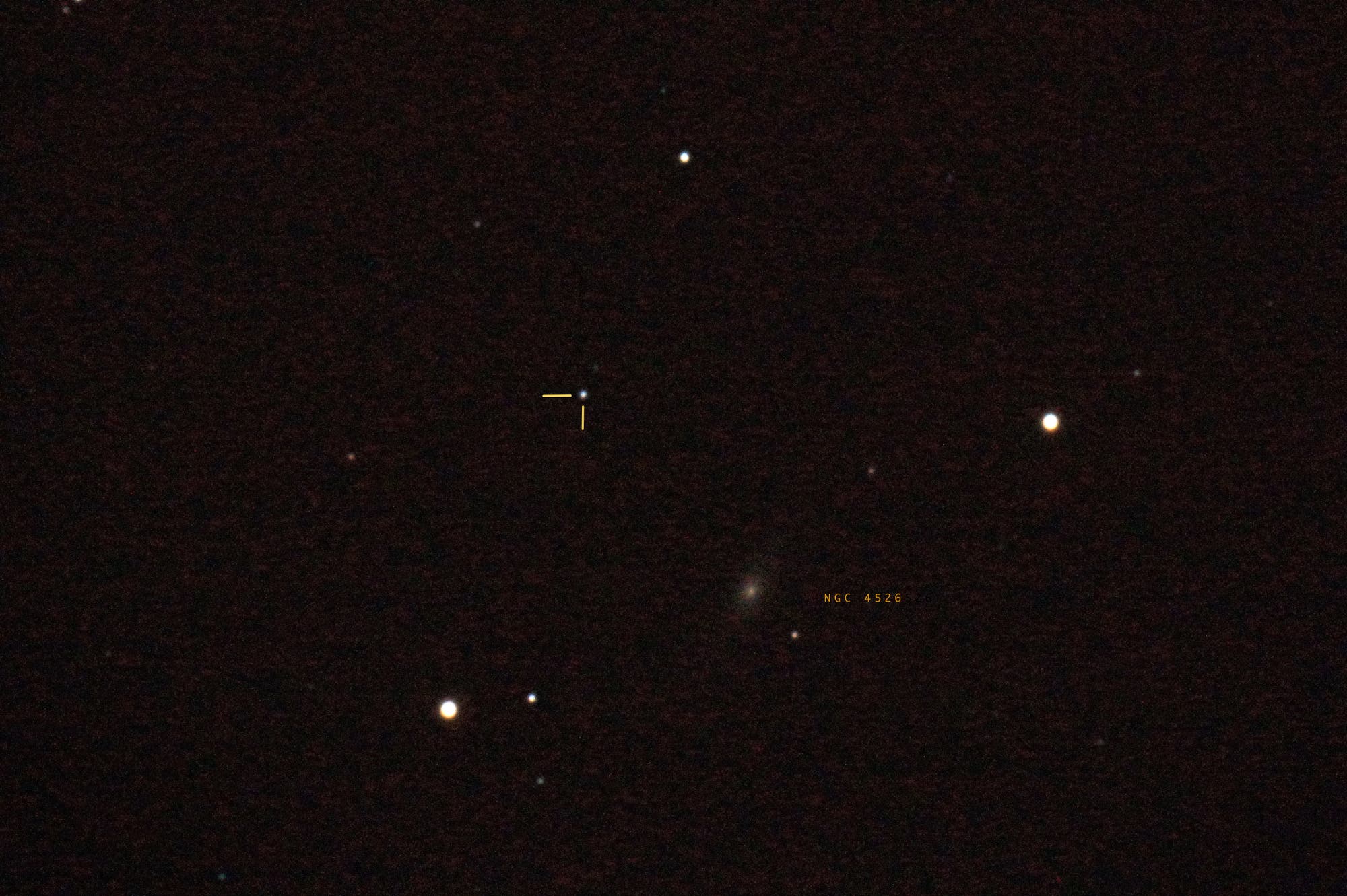 Asteroid (6) Hebe bei NGC 4526