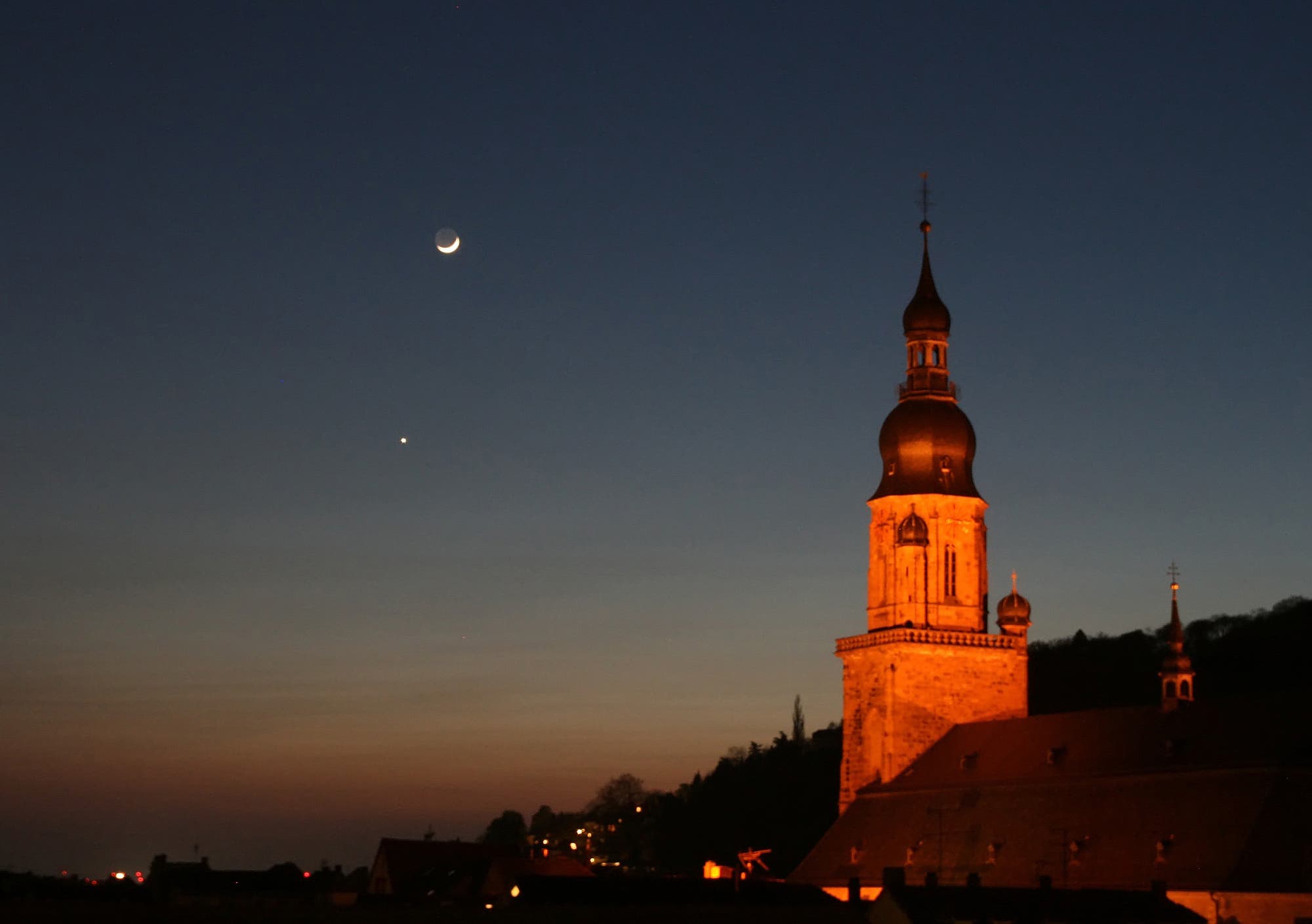 Mond und Venus über Heidelberg