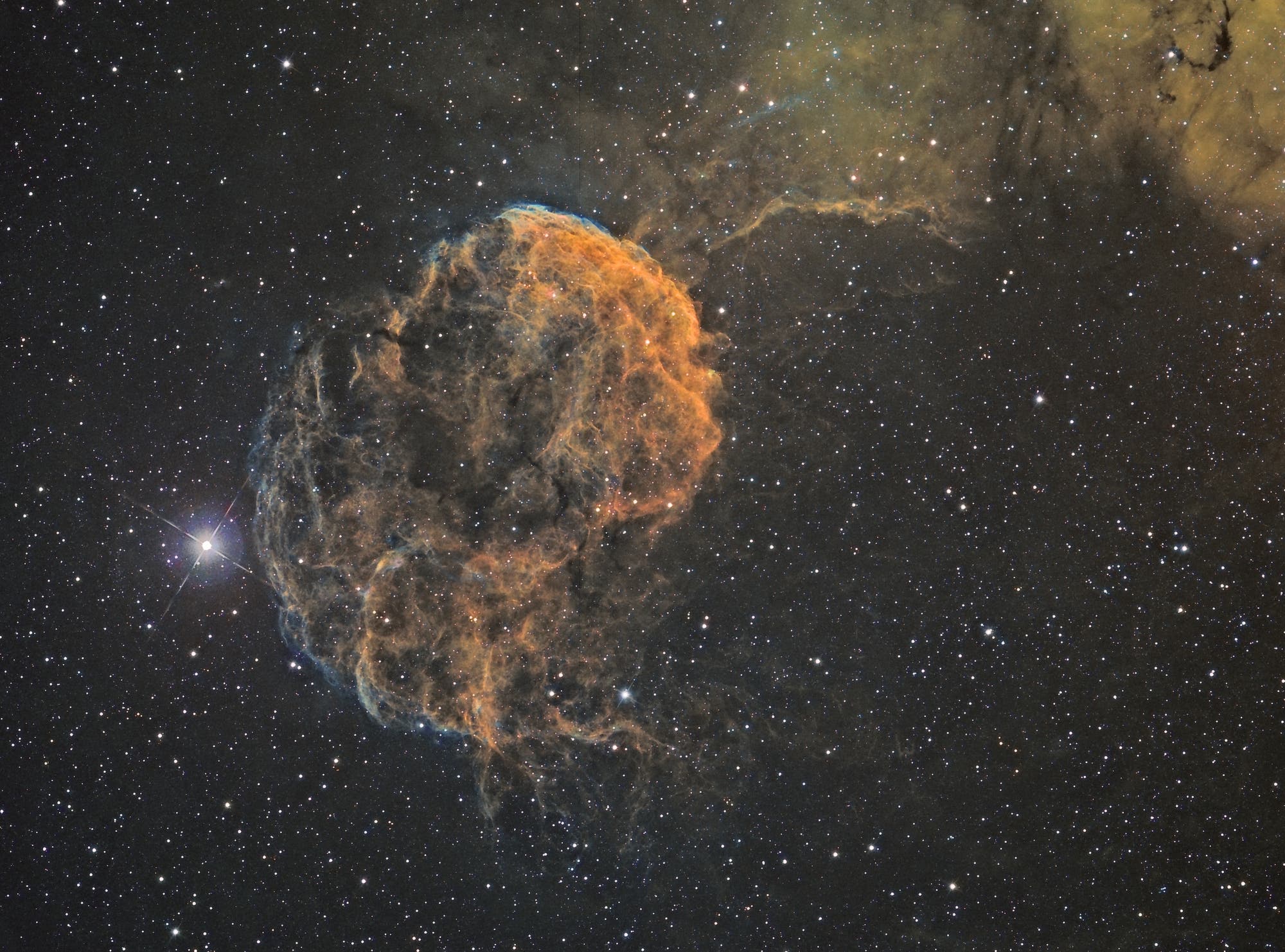 IC 443, Qualle