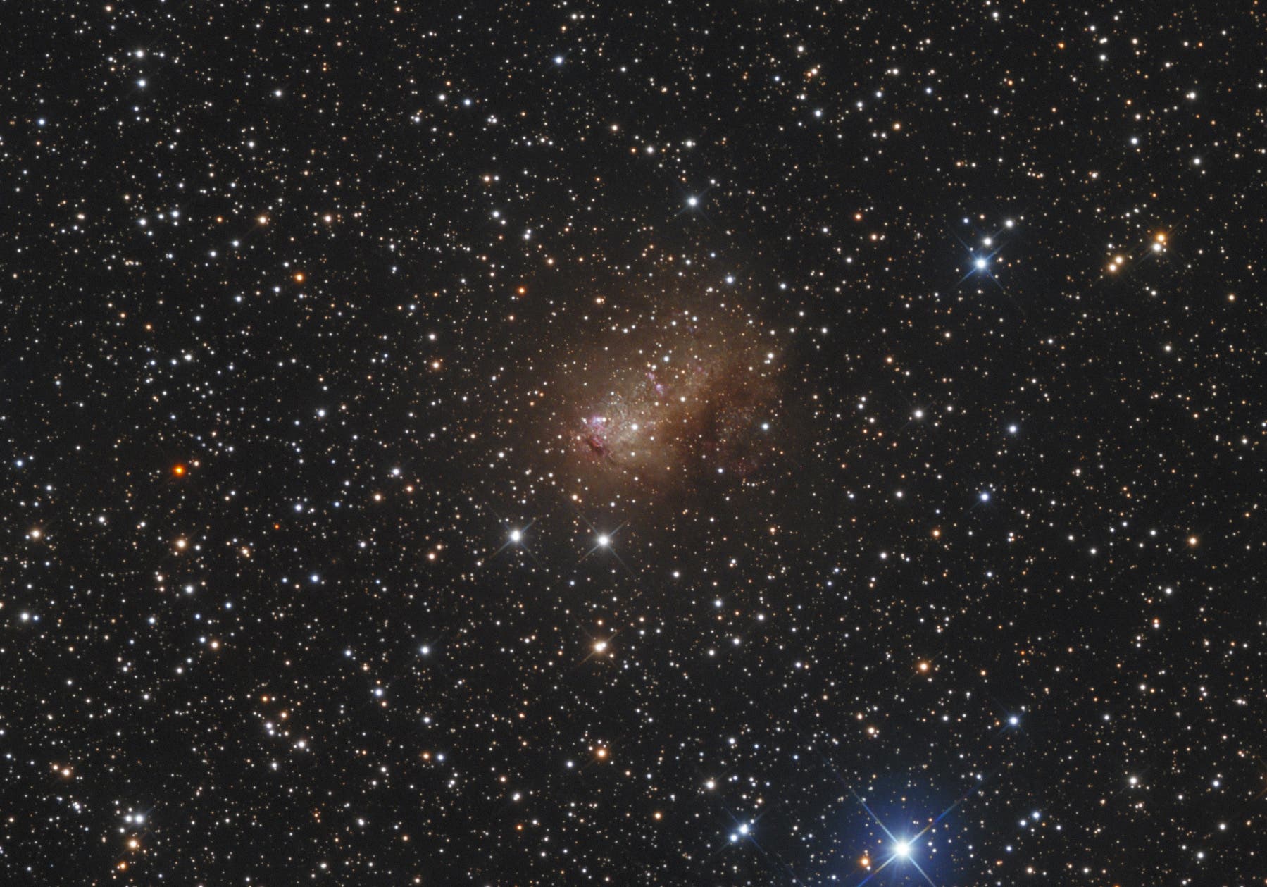 IC 10  Zwerggalaxie (Ausschnitt)