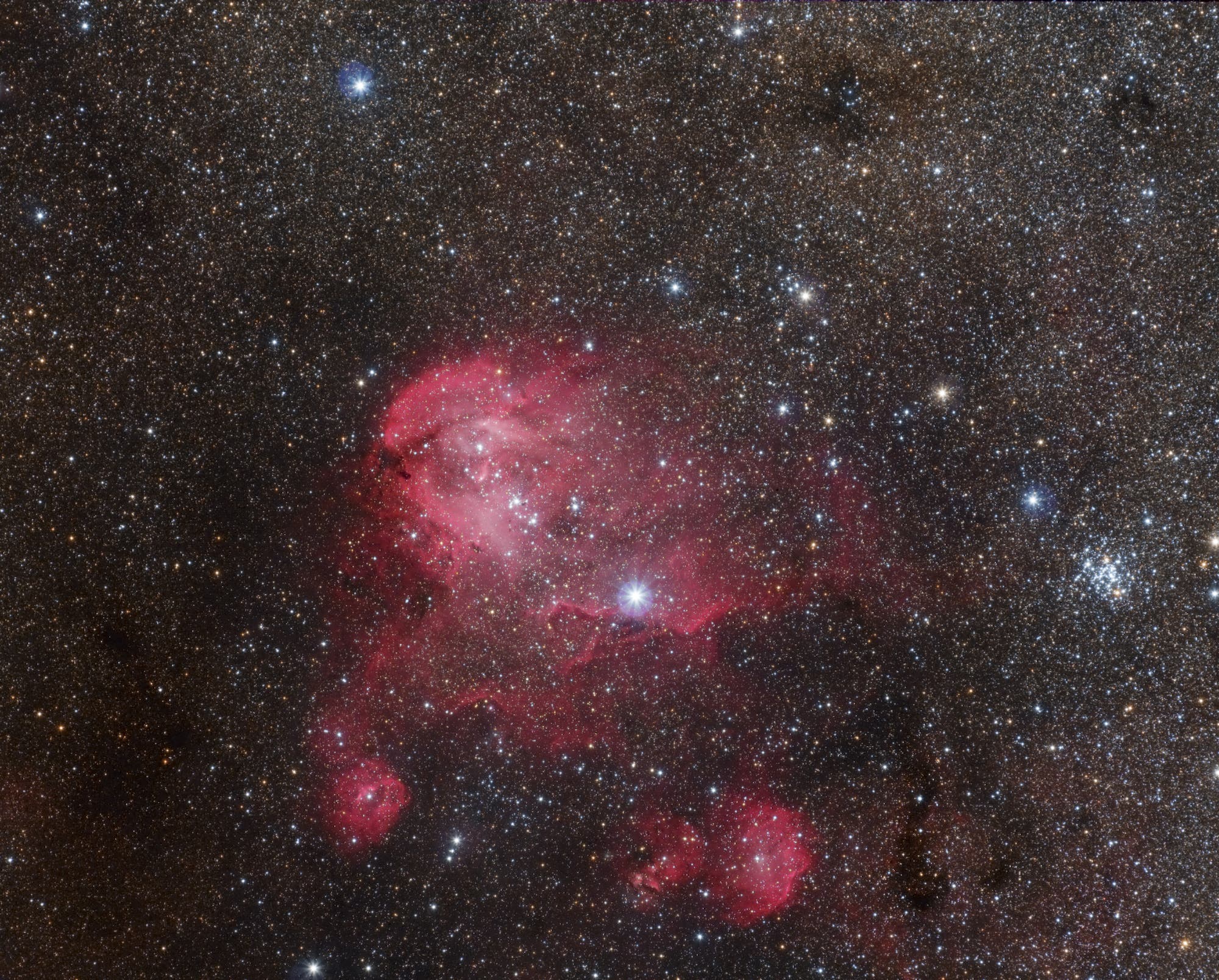 IC 2944 - Running Chicken Nebel