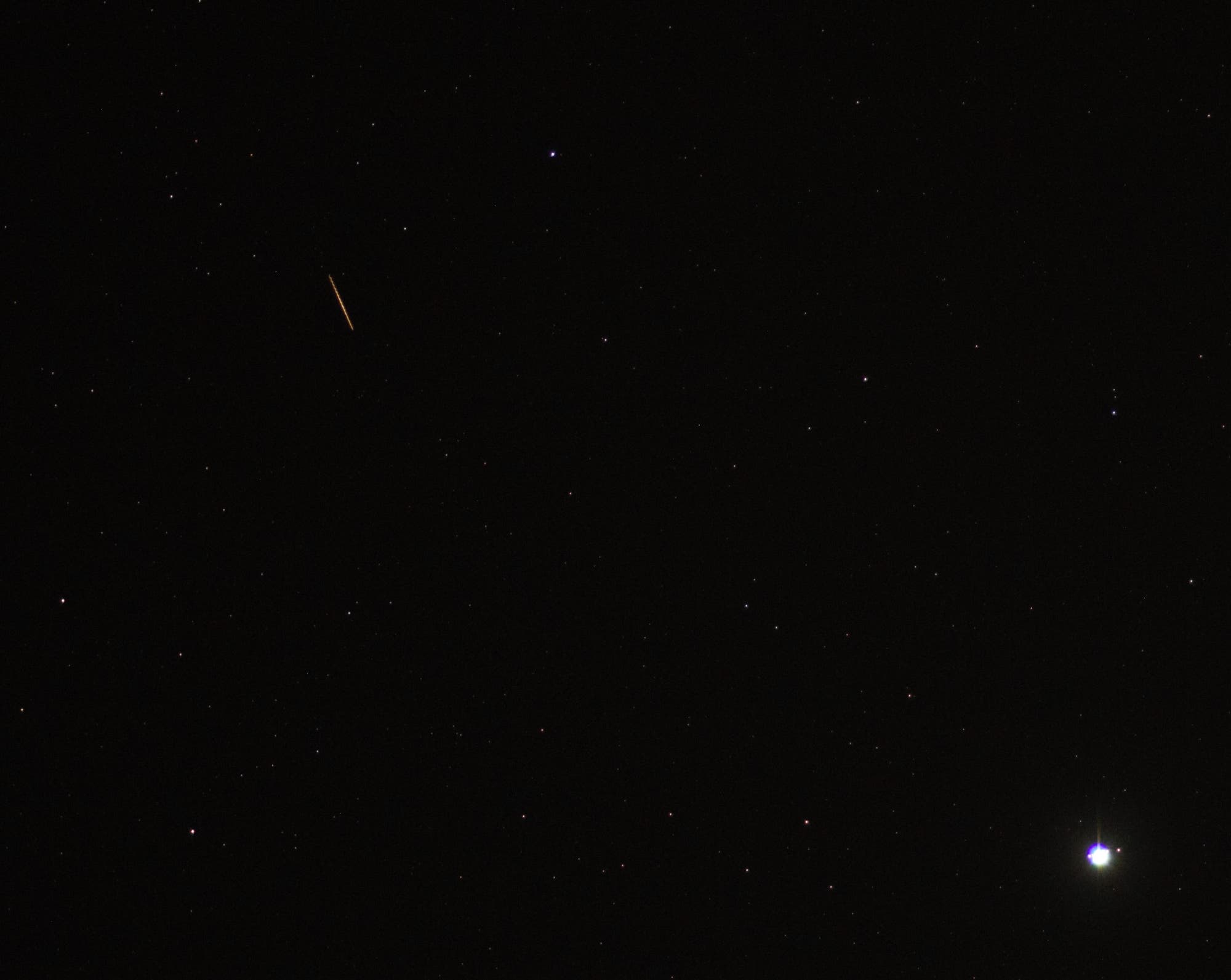 Ein seltener Anblick: ein "geschraubter" Meteor.