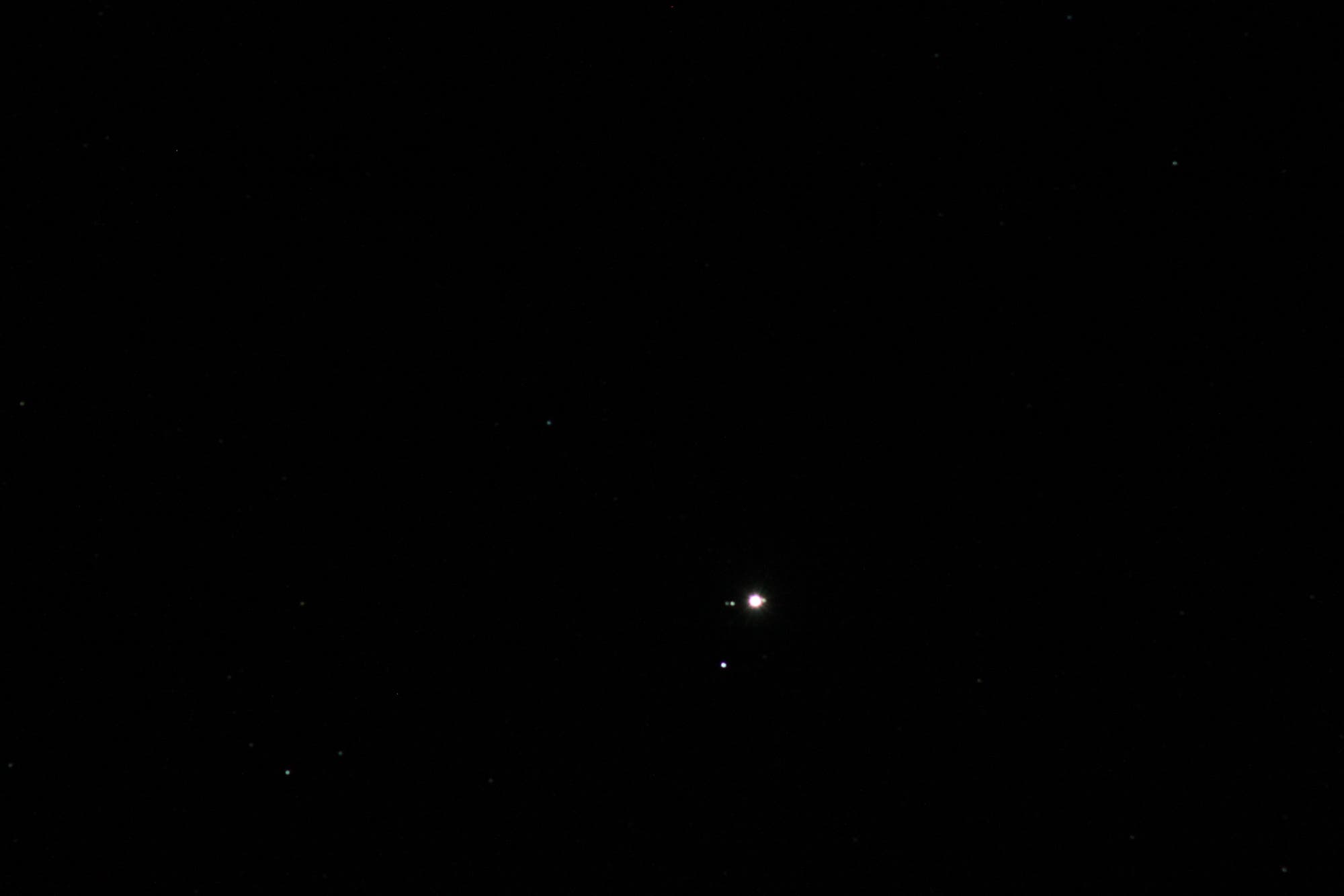 Jupiter mit 3 Monden nahe Delta Geminorum