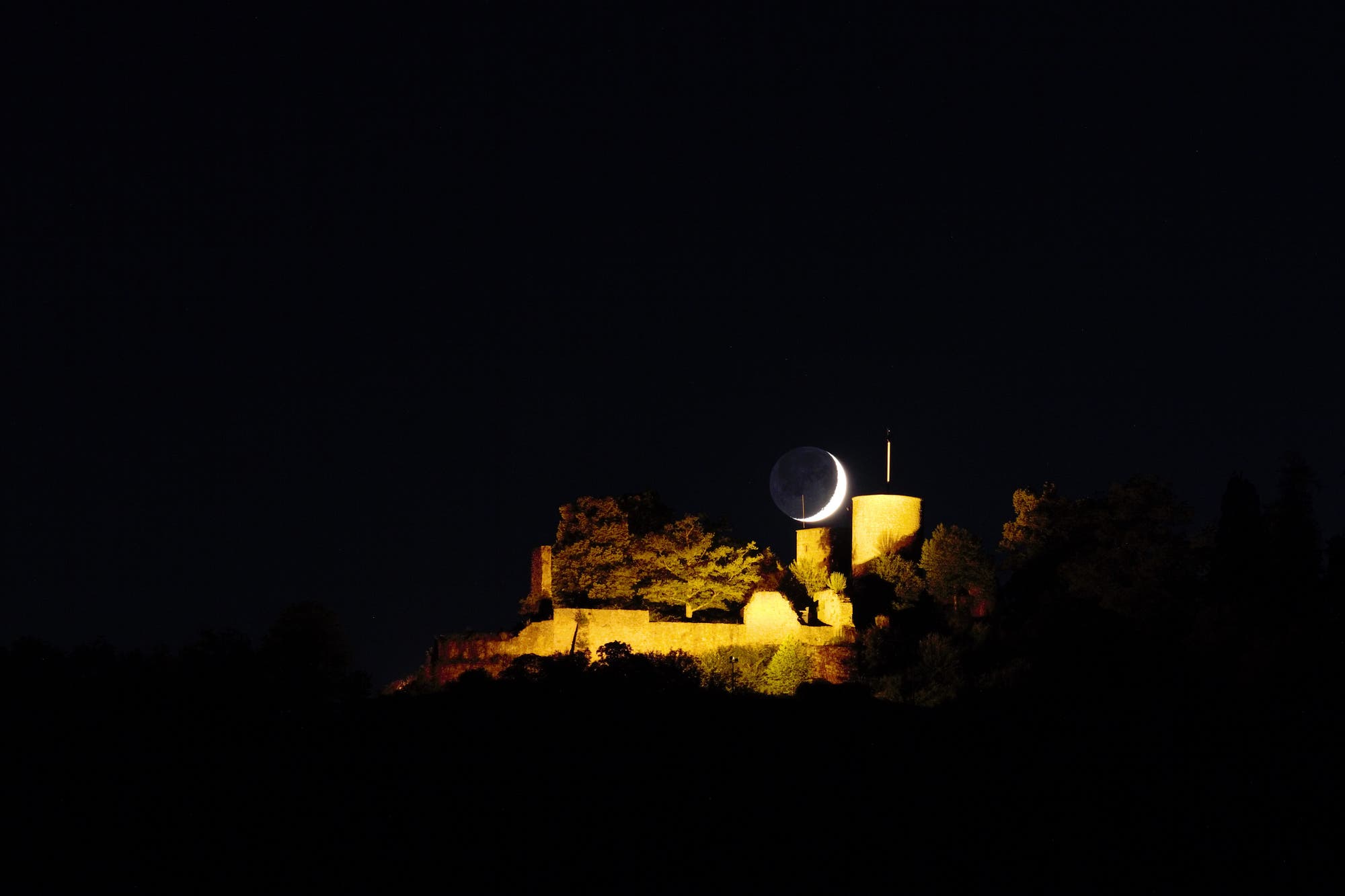 Mondsichel auf der Burg Hohennagold