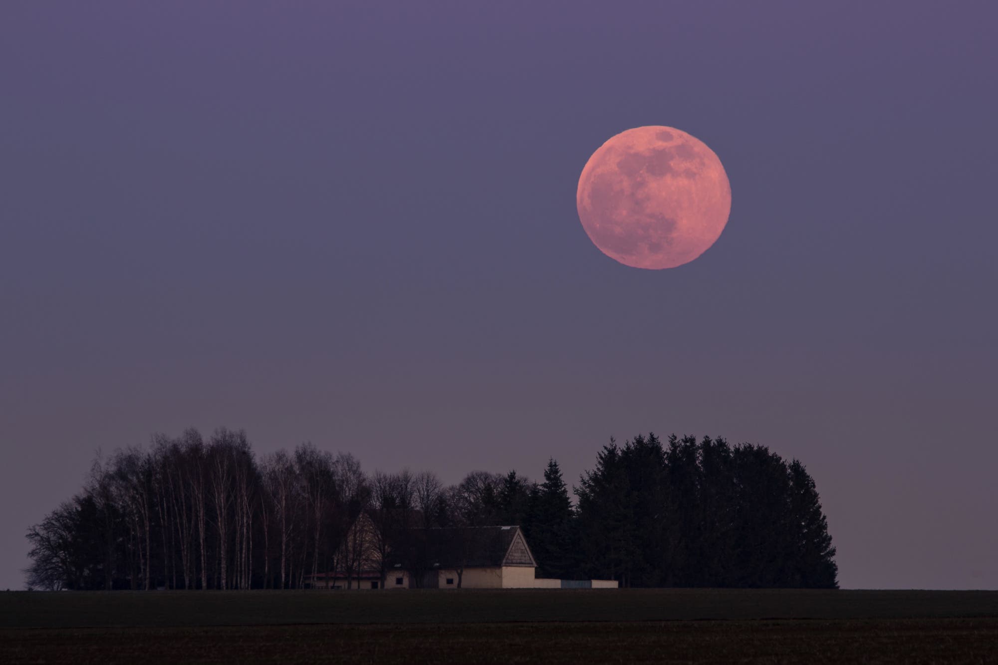 Wunderschöner Mondaufgang am 19. Februar 2019