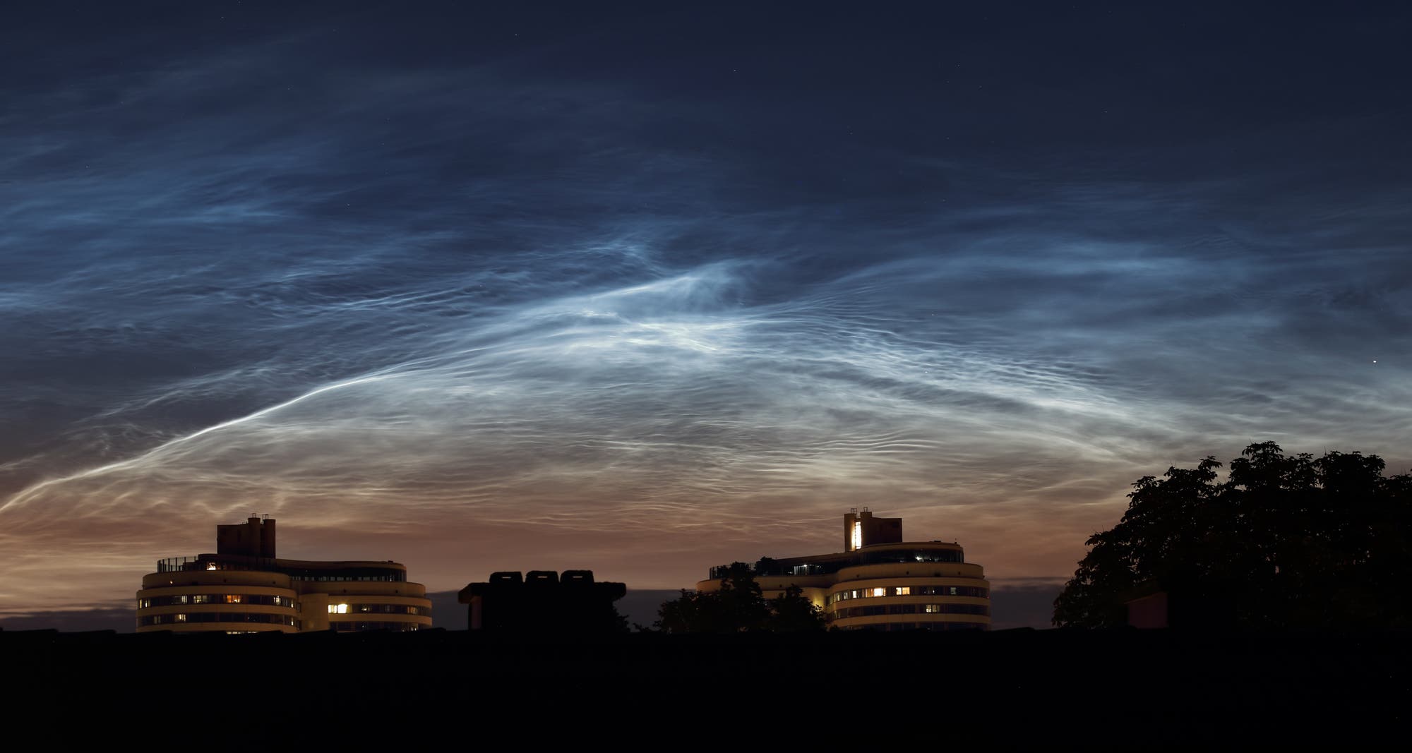 Nubes nocturnas luminosas sobre Münster: un espectro de la ciencia