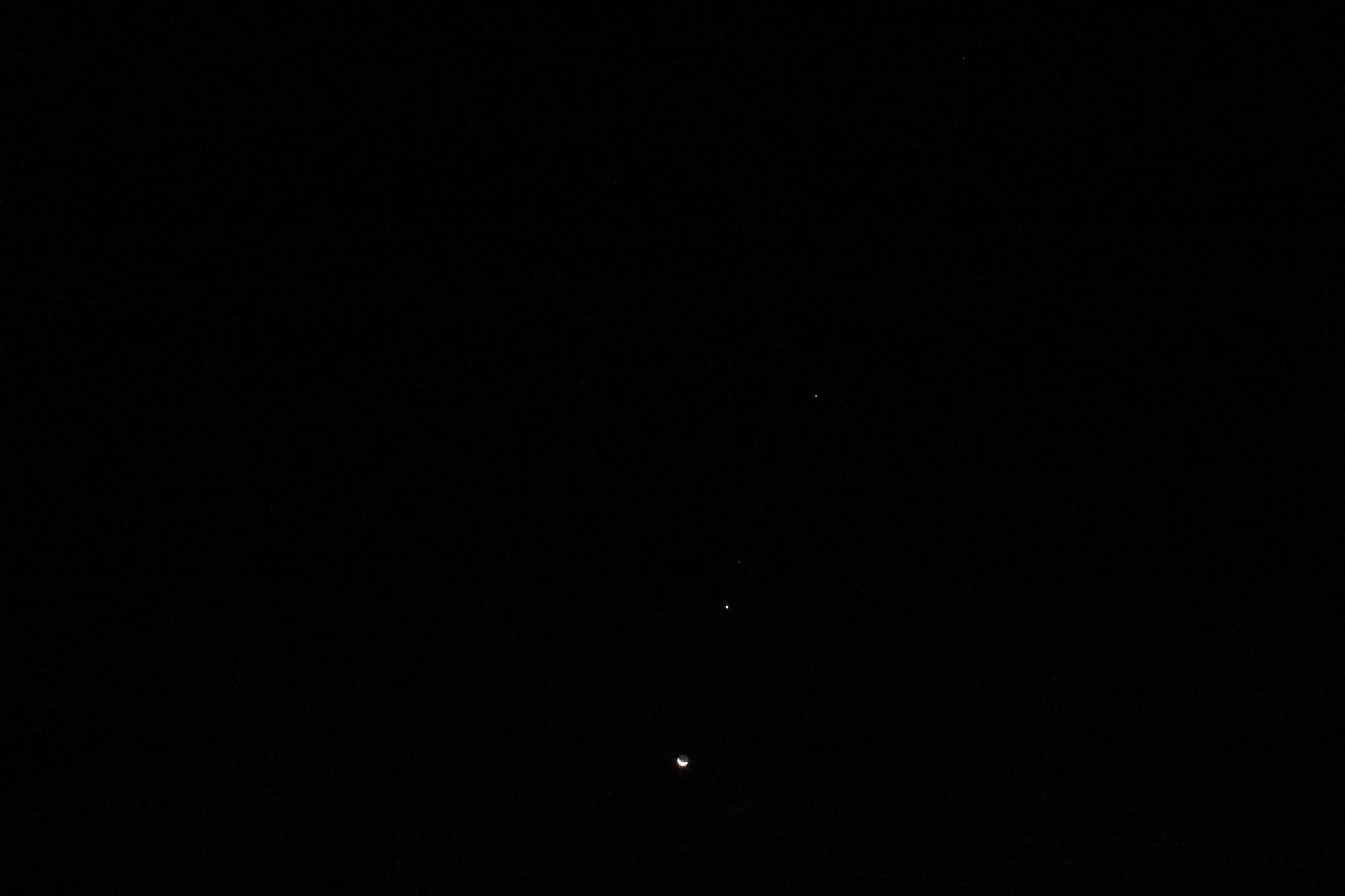 Venus, Mars, Jupiter und Sternbild Löwe am Morgenhimmel