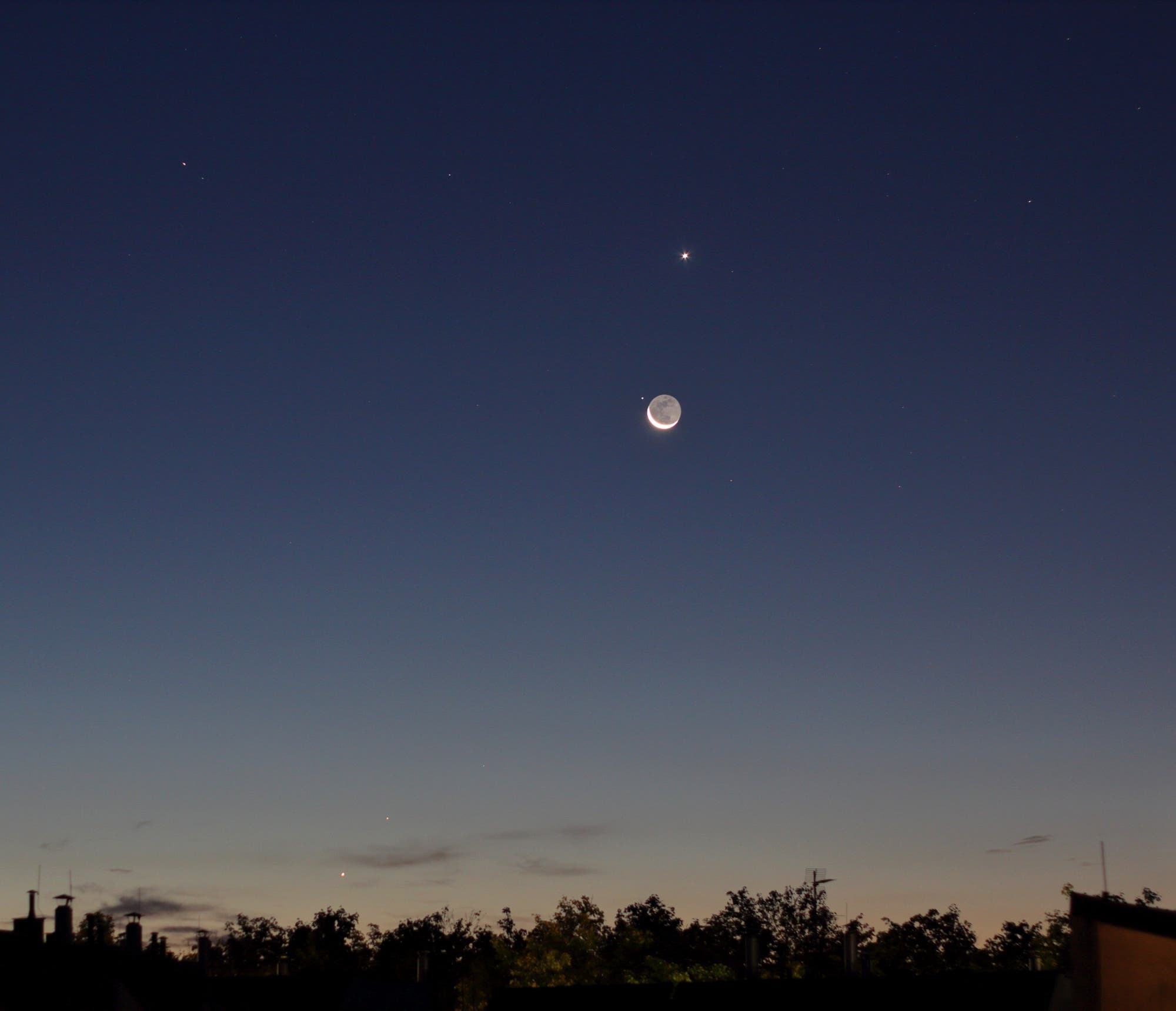Morgenhimmel mit Venus, Merkur, Mars und Mond bei Regulus