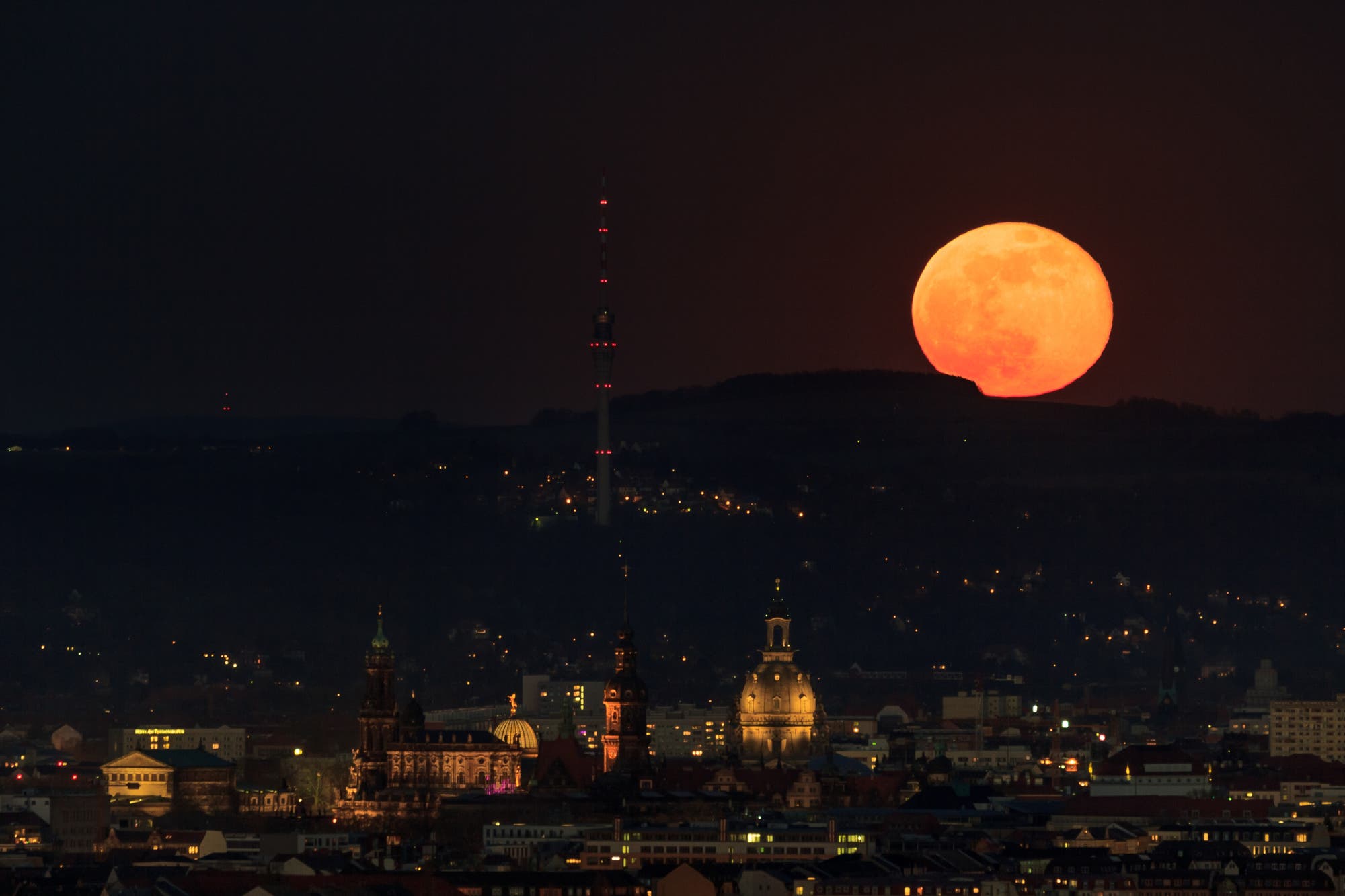 Mondaufgang über Dresden