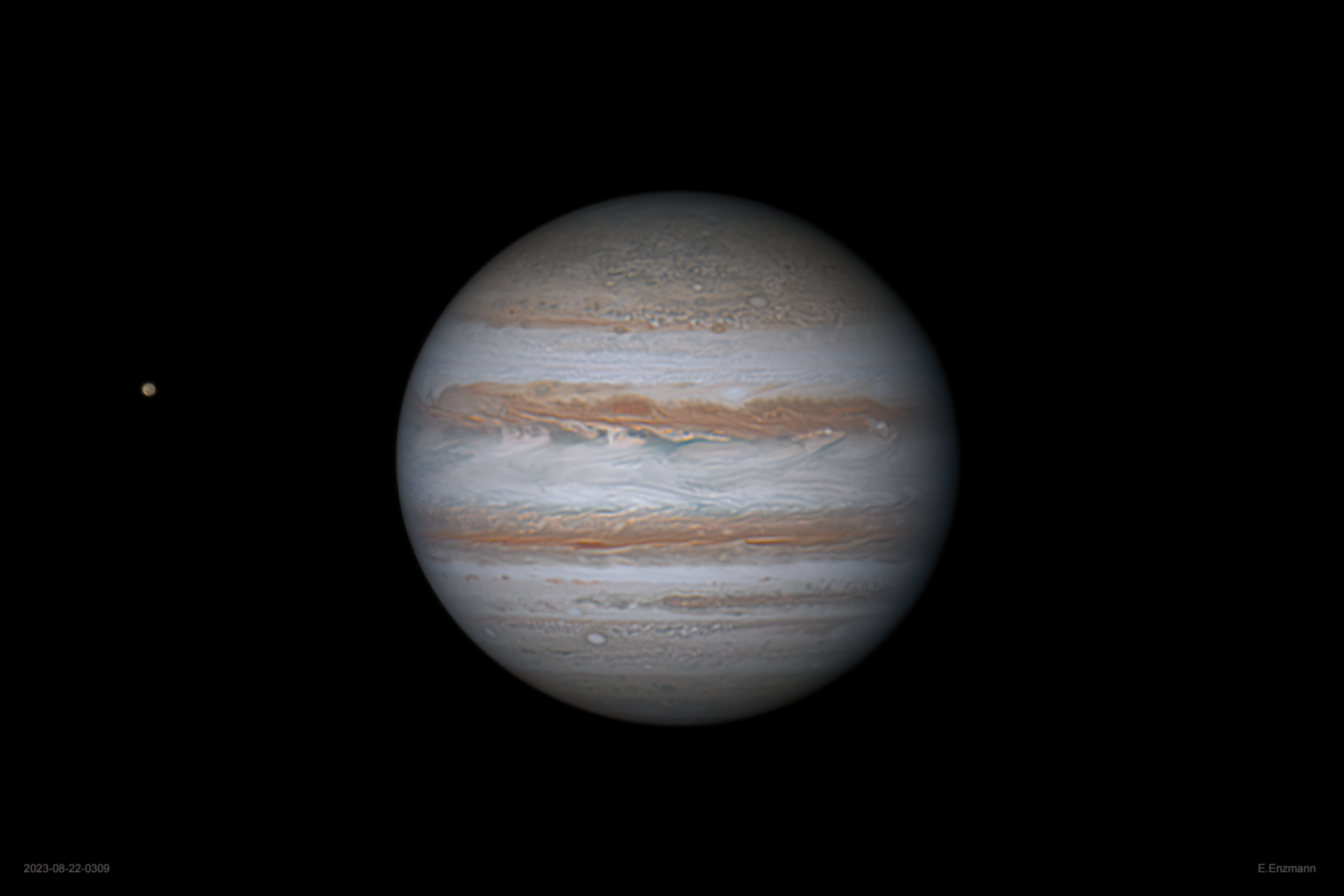 Schöner Jupiter mit Mond Io am 22. August 2023