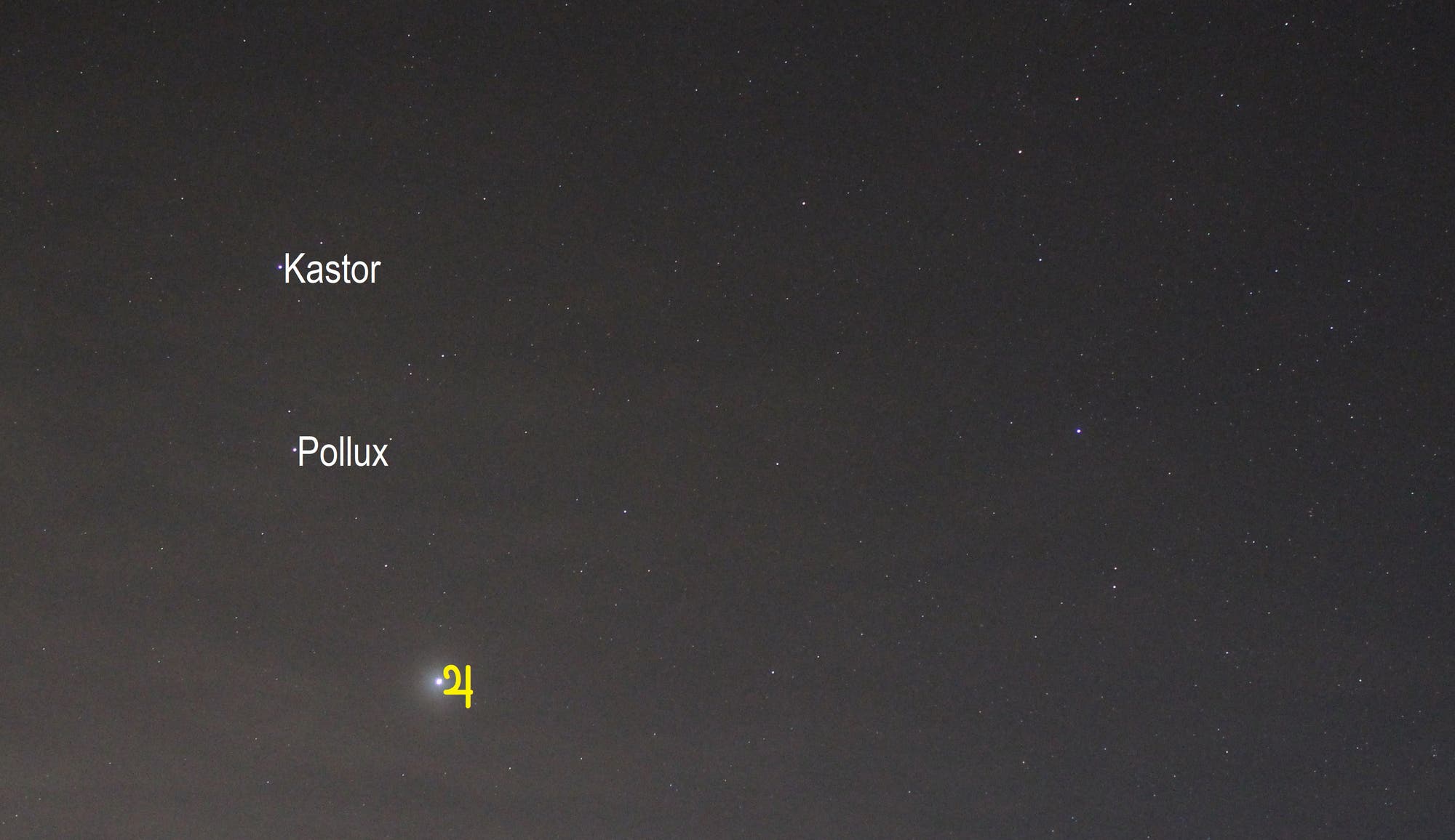 Jupiter im Sternbild Zwillinge (Objekte beschriftet)