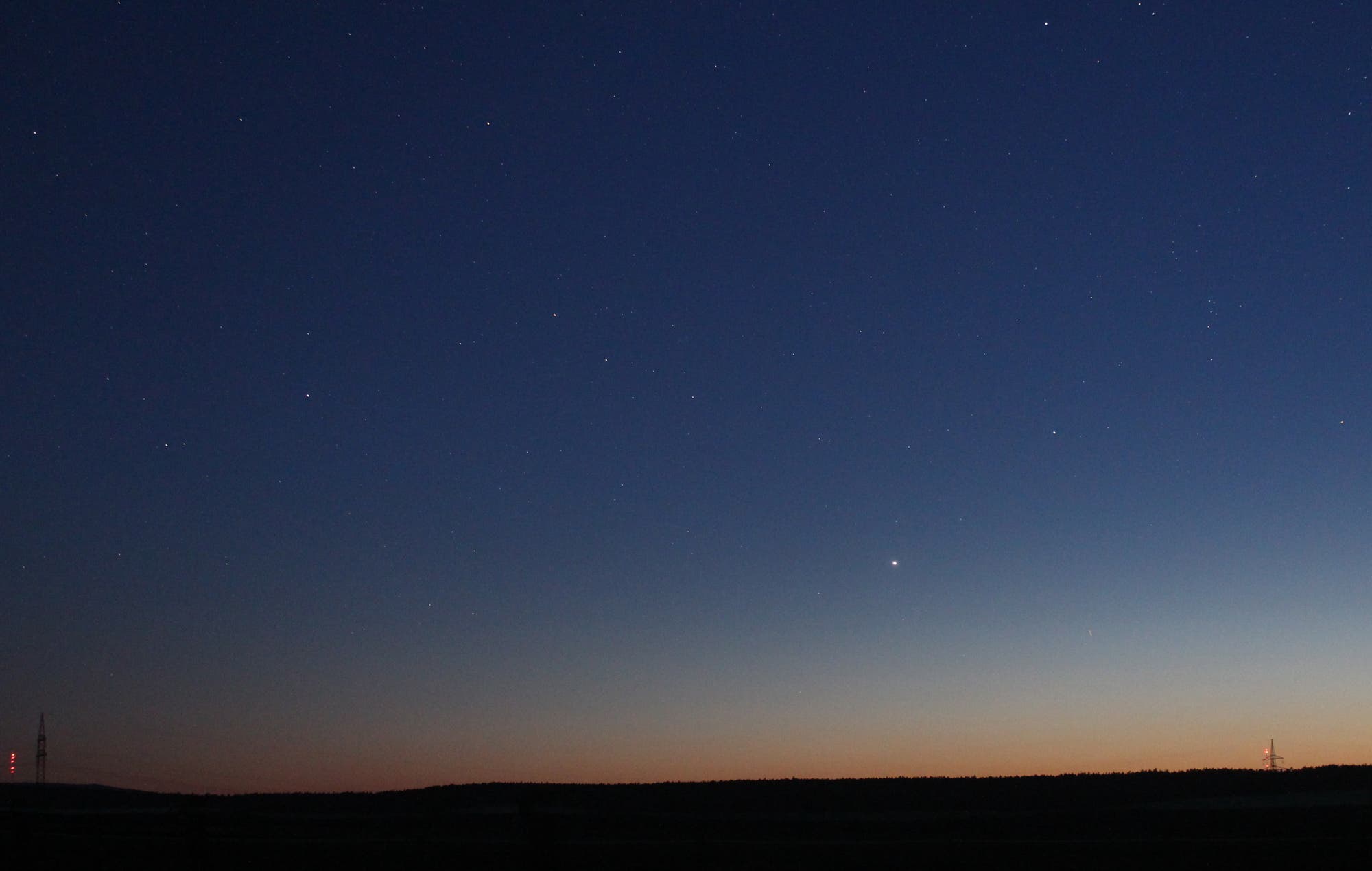 Jupiter über dem Nordwesthorizont