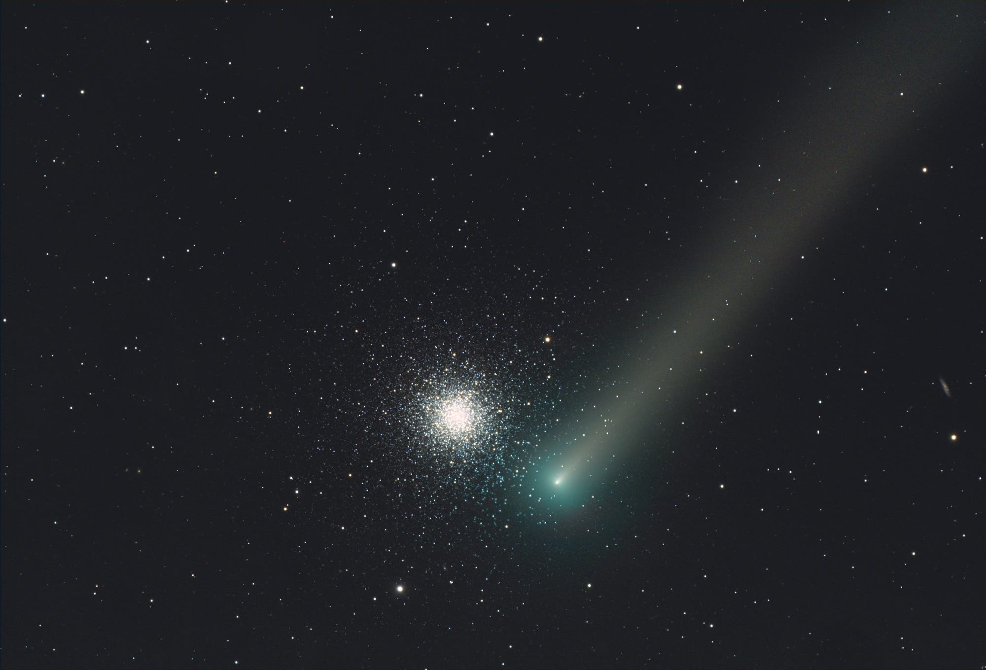 Komet C/2021 A1 (Leonard) bei Messier 3