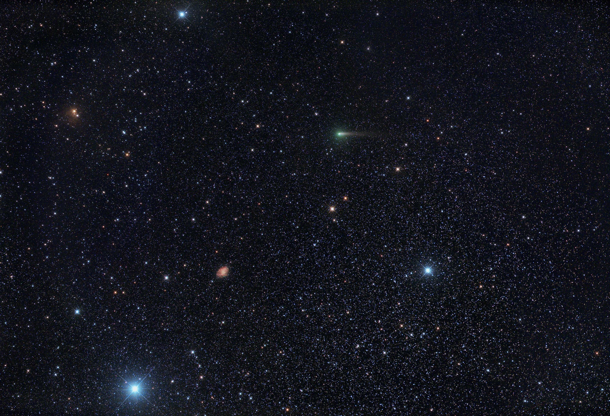 Komet 67P/Tschurjumow-Gerasimenko und M1 (Krebsnebel) im Stier im Oktober 2021