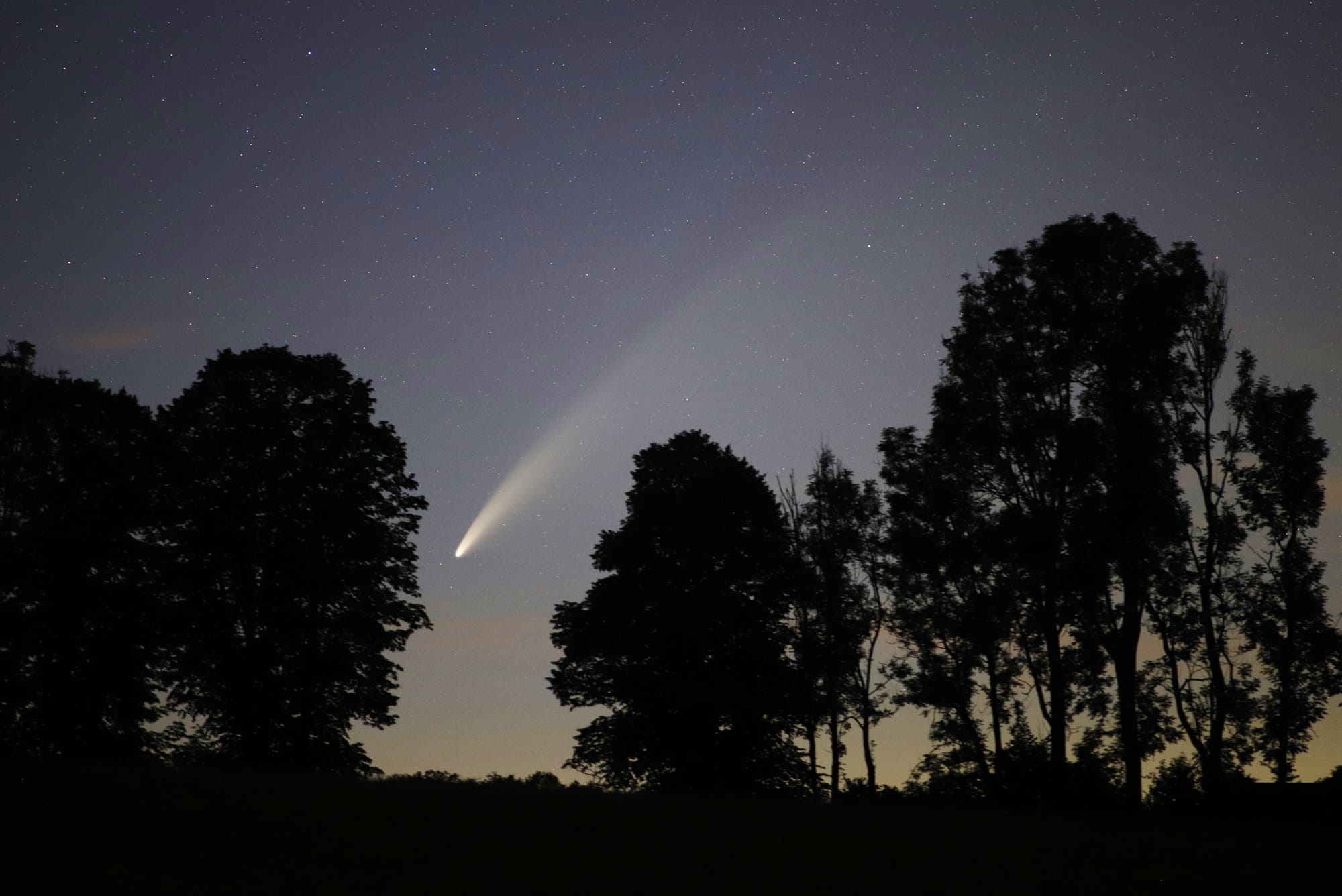 Komet C/2020 F3 NEOWISE am späten Abend des 12. Juli 2020