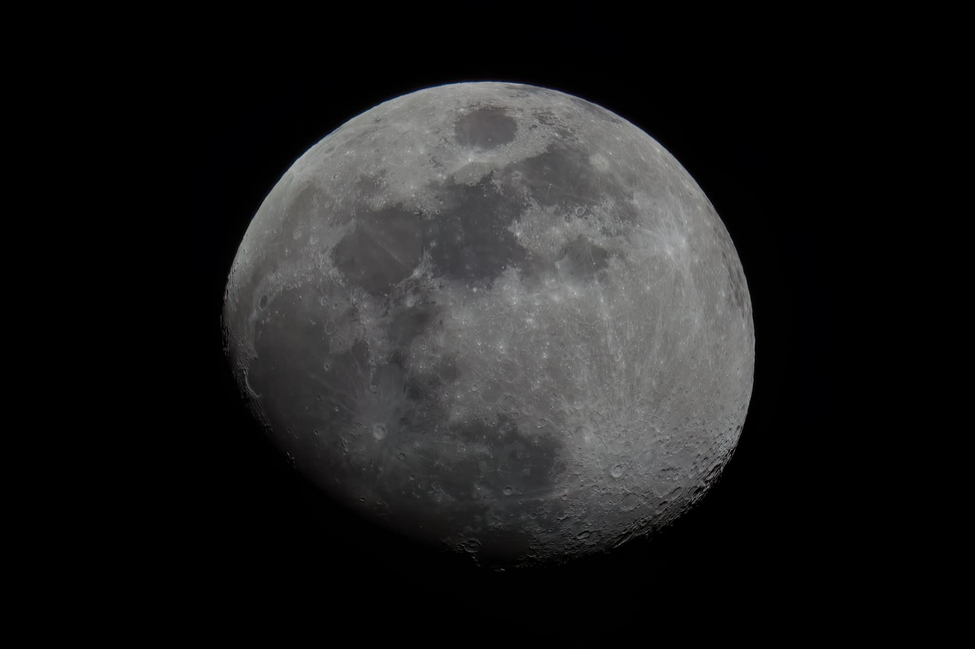 Mond bei Südföhn am 10. März 2025