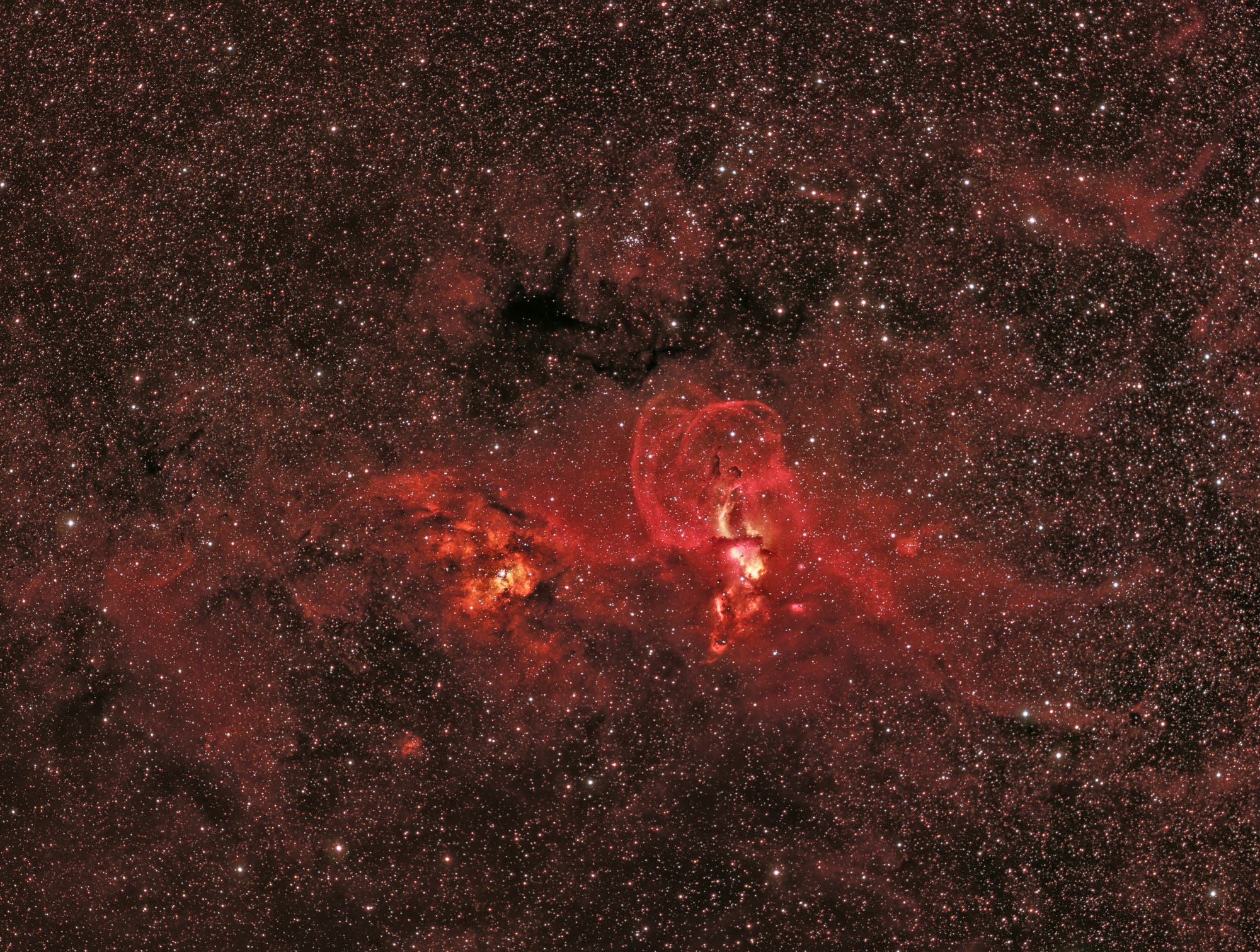 NGC 3576 – Estatua de la Libertad