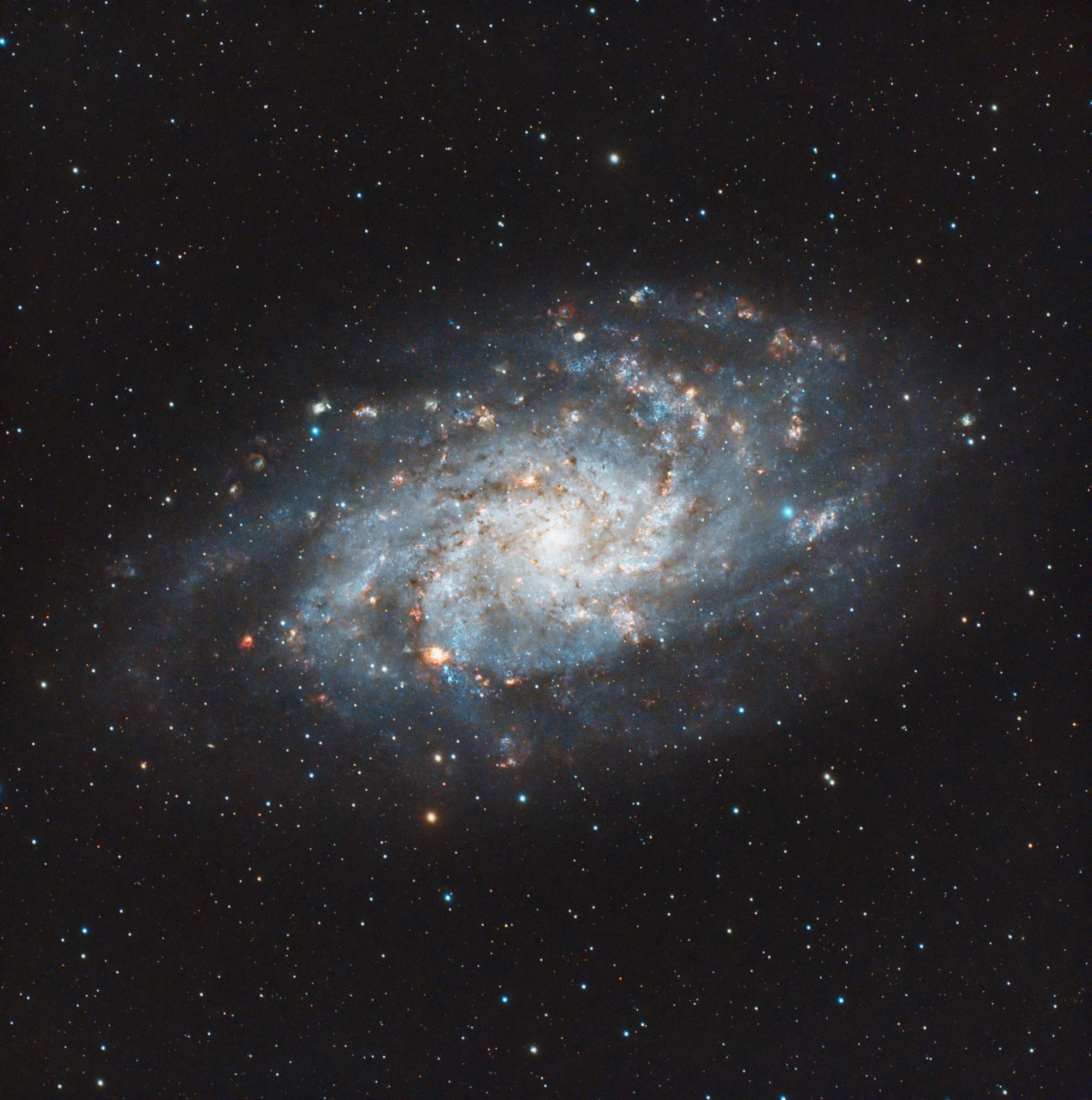 Galaxia triangular Messier 33 – Science Spectrum