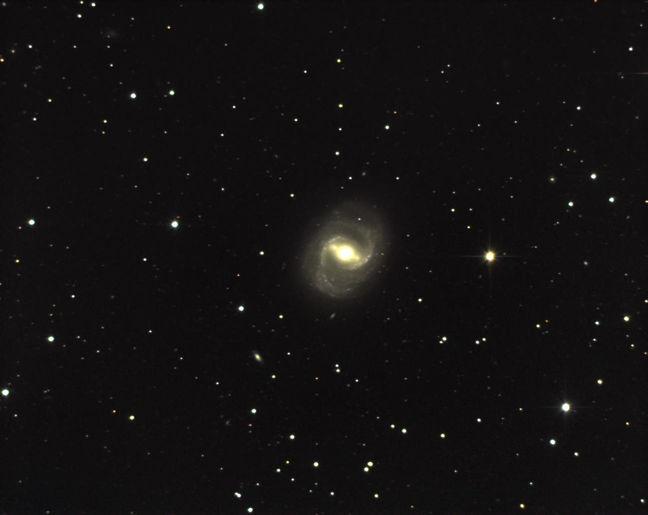 Messier 91: Eine schöne Balkenspirale im Haar der Berenike