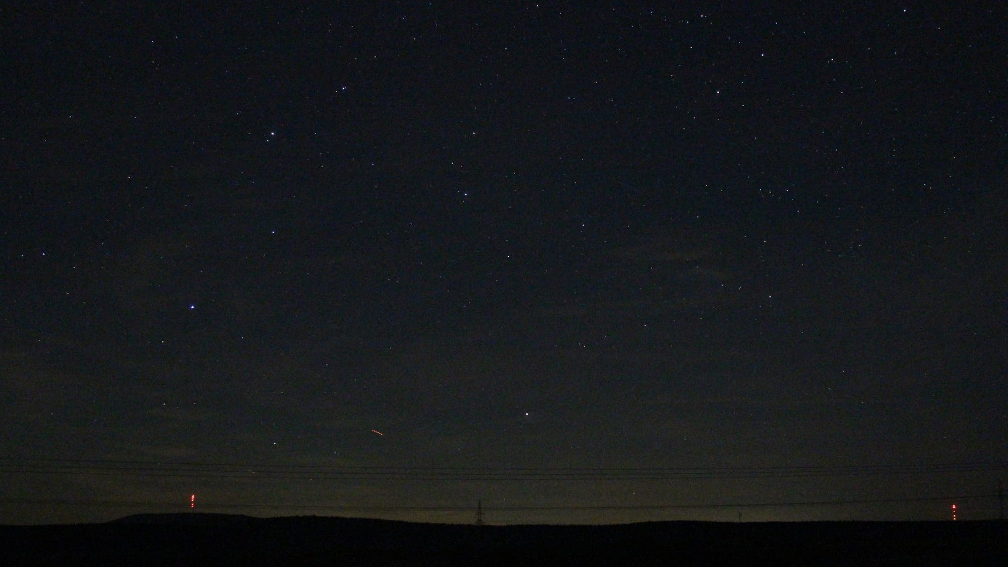 Mars im untergehenden Sternbild Krebs