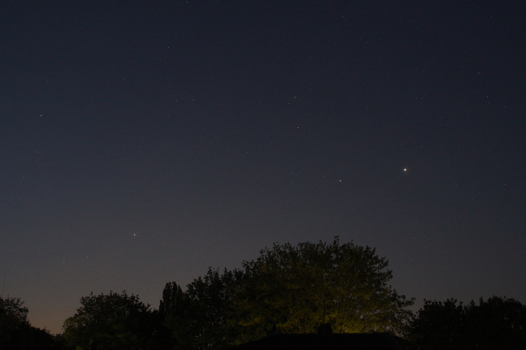 Mars, Jupiter und Saturn am Morgenhimmel