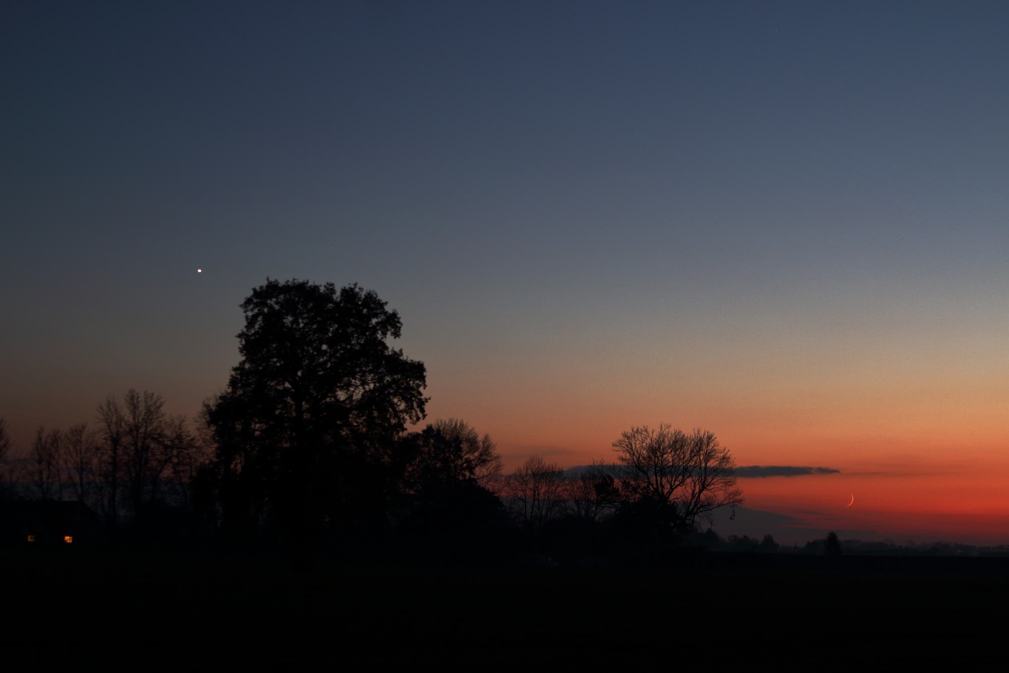 Mond/Neulicht und Abendstern Venus