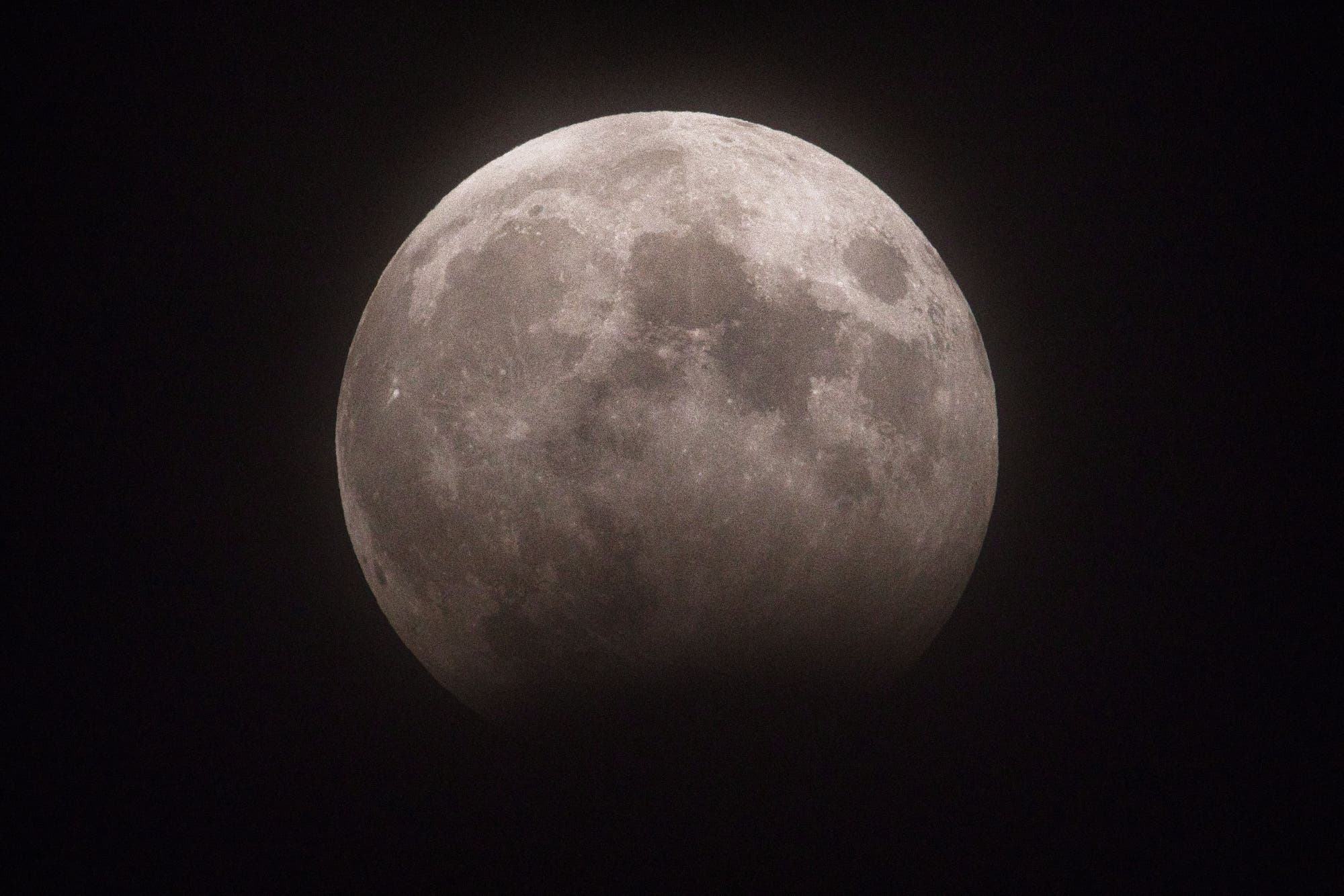 Partielle Mondfinsternis vom 28. Oktober 2023 von Kefferhausen (Eichsfeld) aus gesehen