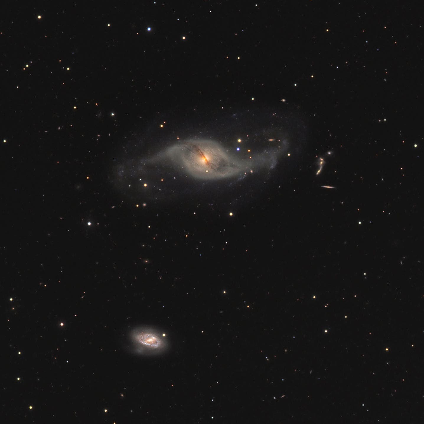 NGC 3817 und Begleitung