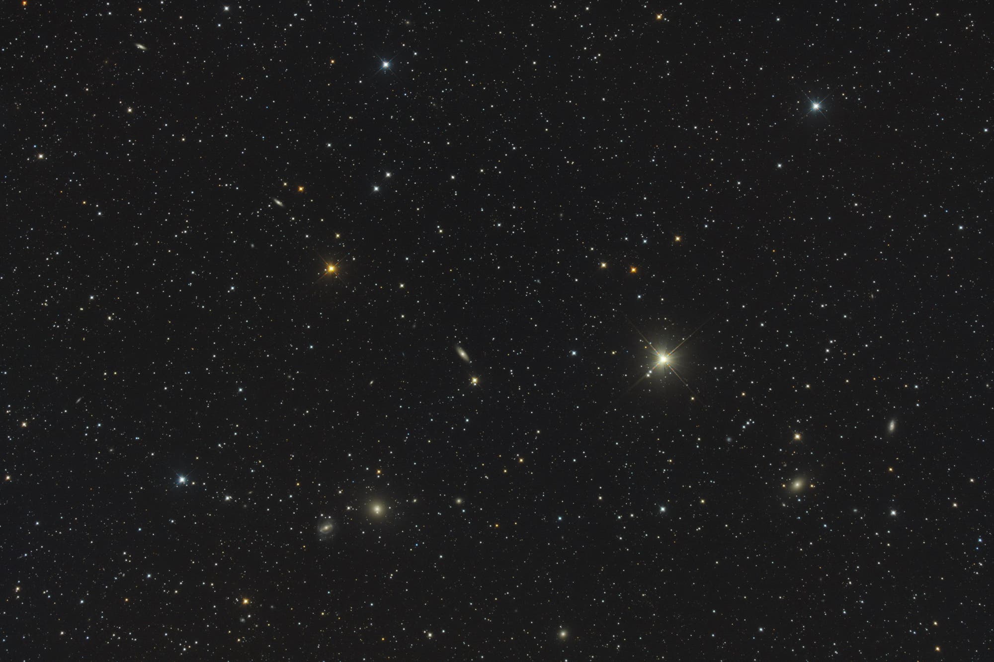 NGC 5838 und NGC 5850