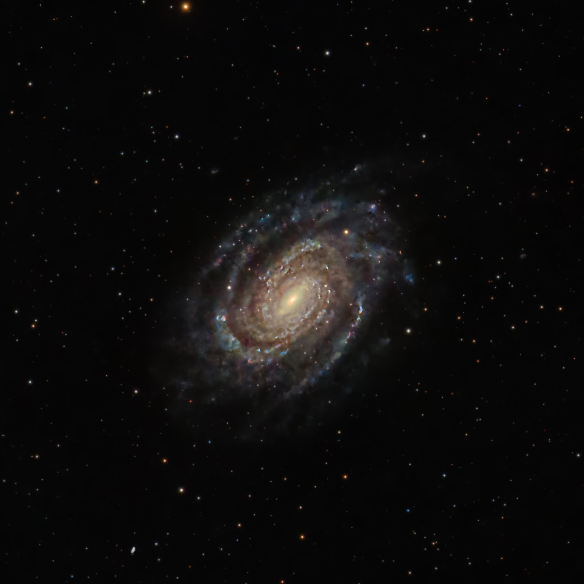NGC 6384: una galaxia en la constelación de Ofiuco