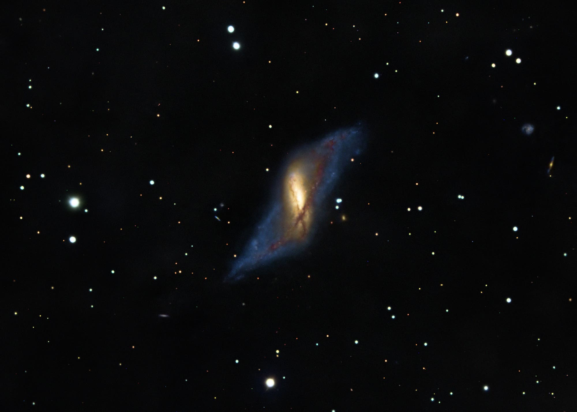 NGC 660 polar ring galaxy 