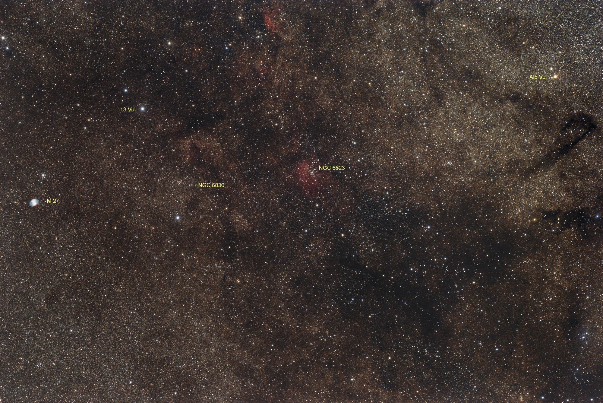 NGC 6823 und M27 (Objekte)