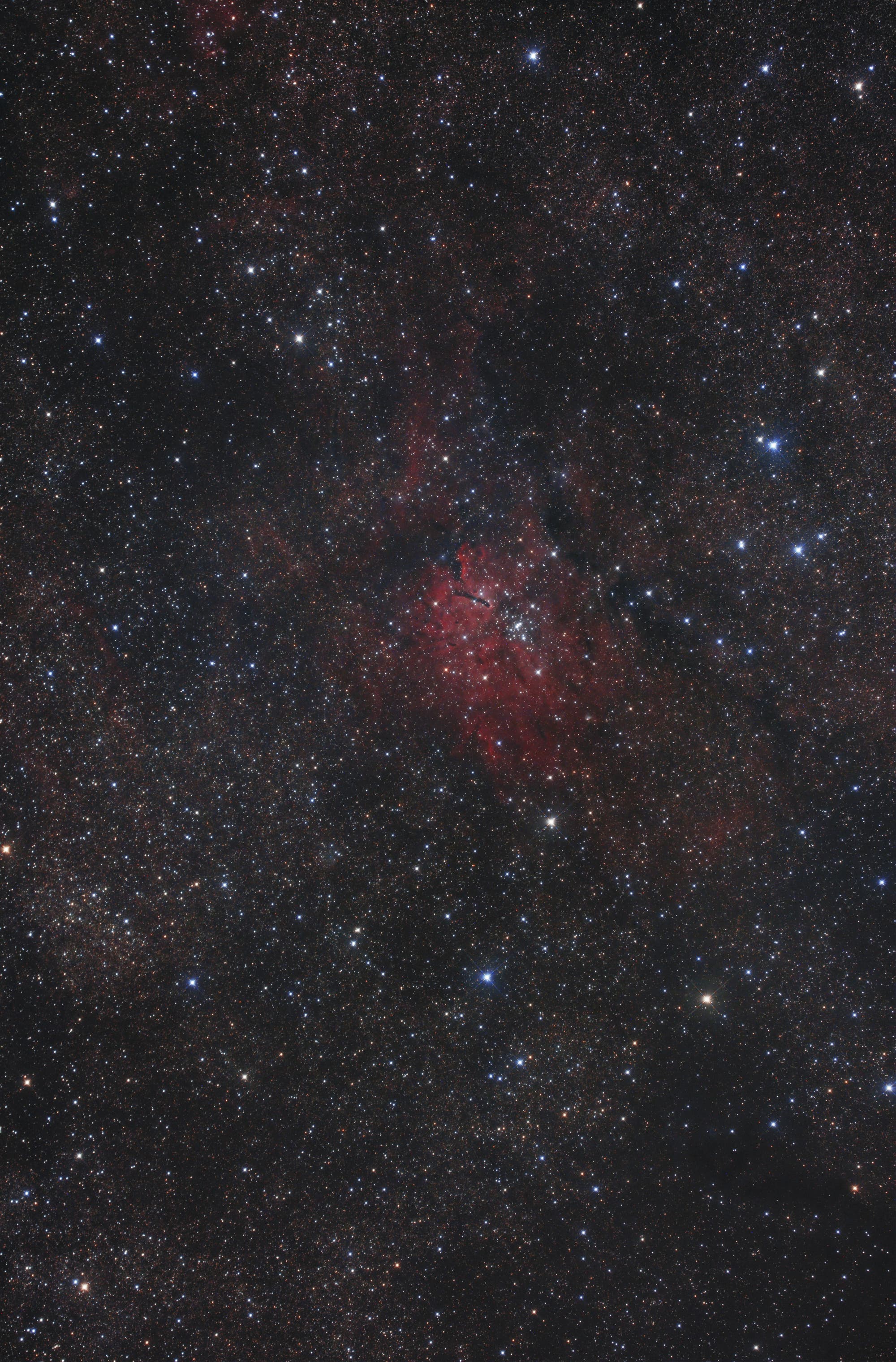 NGC 6820 und NGC 6823