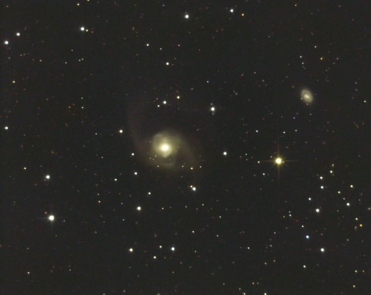 NGC 7727 (Arp 222) Hüllengalaxie im Wassermann (1)