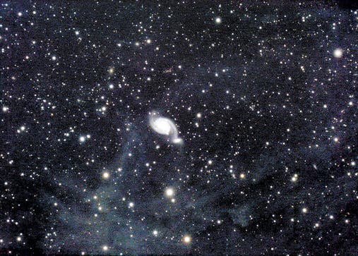 Galaktische Zirren vor dem Galaxienpaar NGC 7753/52 im Sternbild Pegasus
