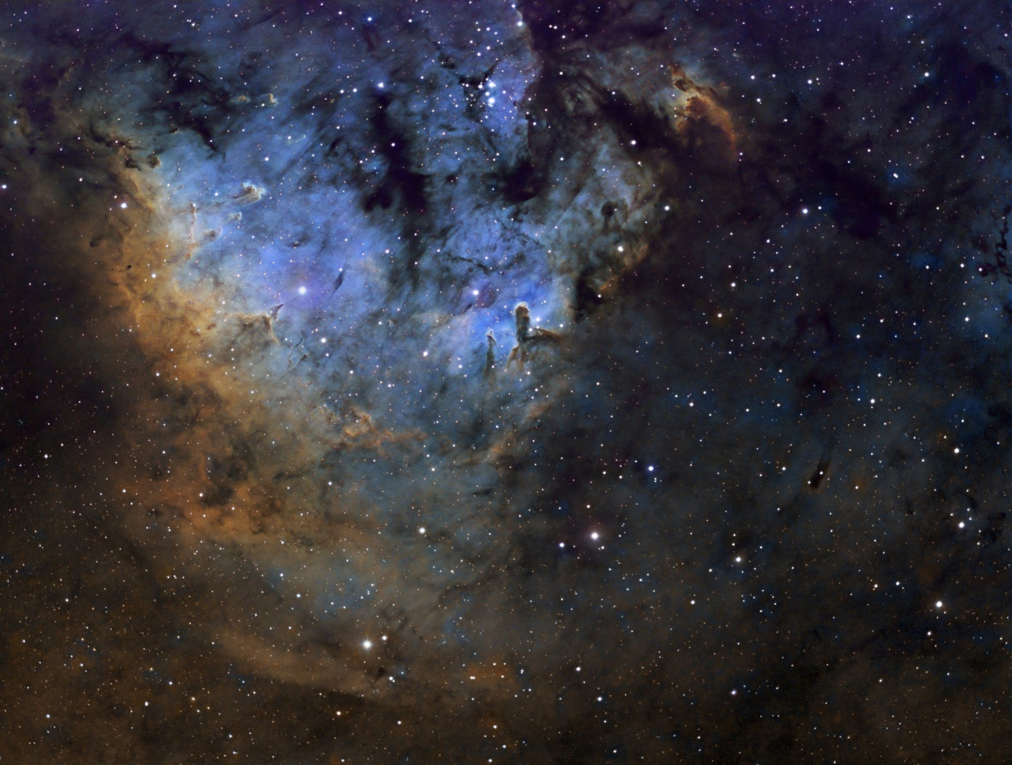 Hubble-Palette NGC 7822
