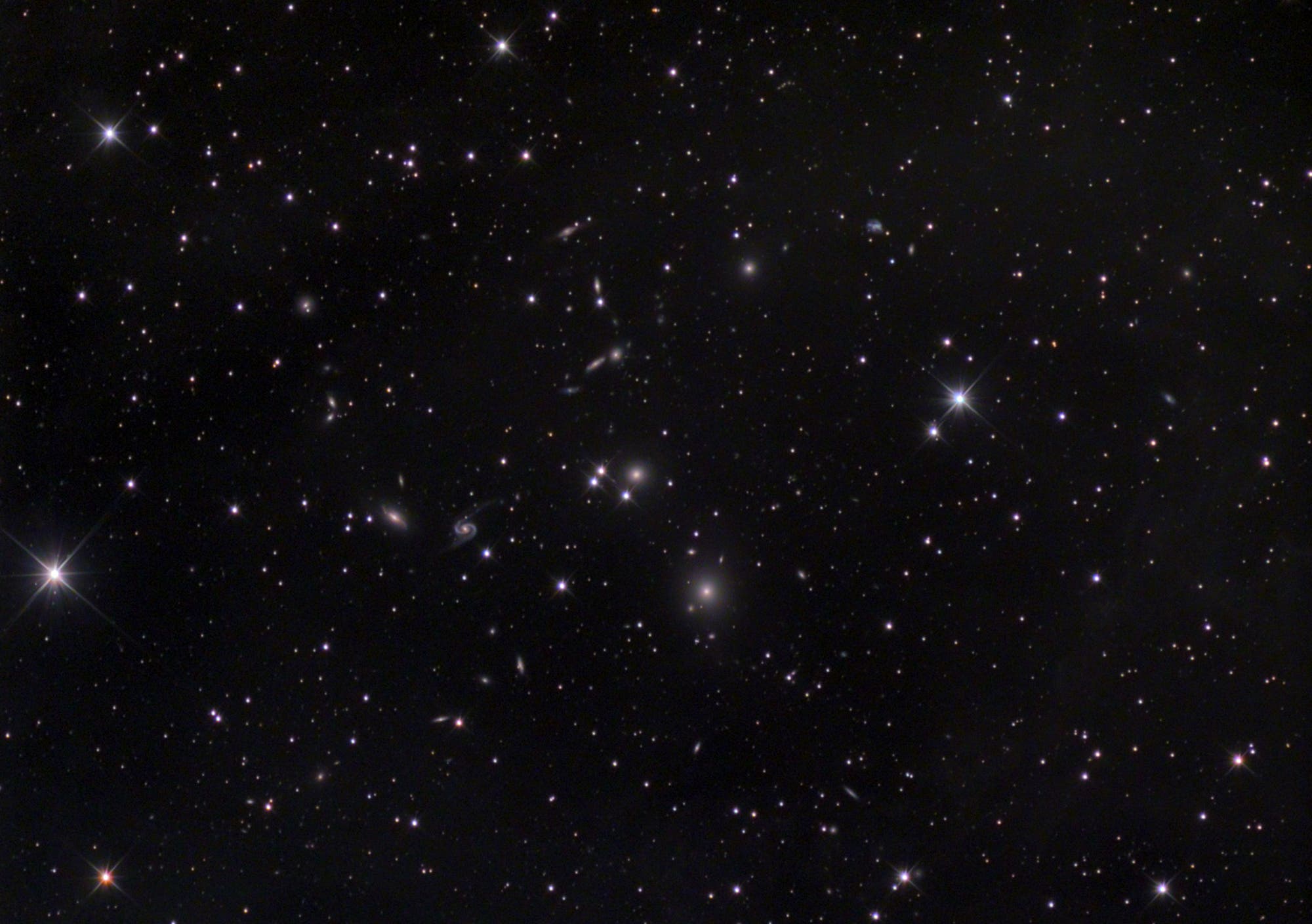 NGC 80 und Begleiter