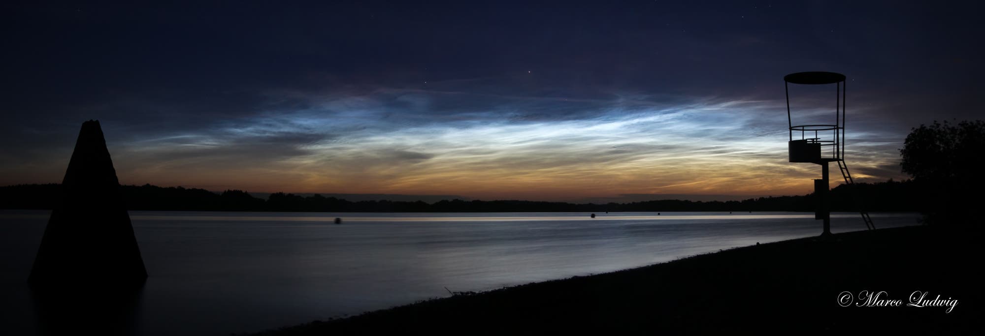 Nachtleuchtende Wolken am EInfelder See
